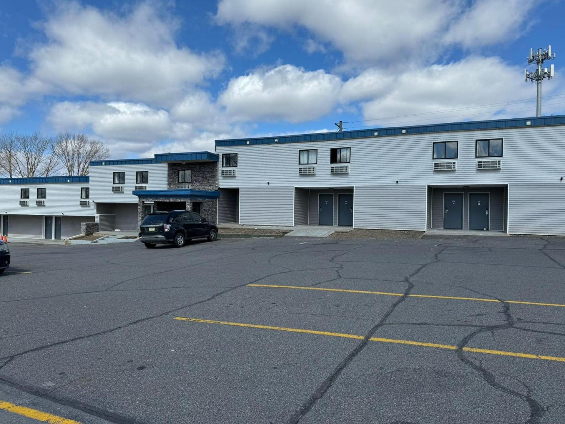 Days Inn by Wyndham Moosic photo 7