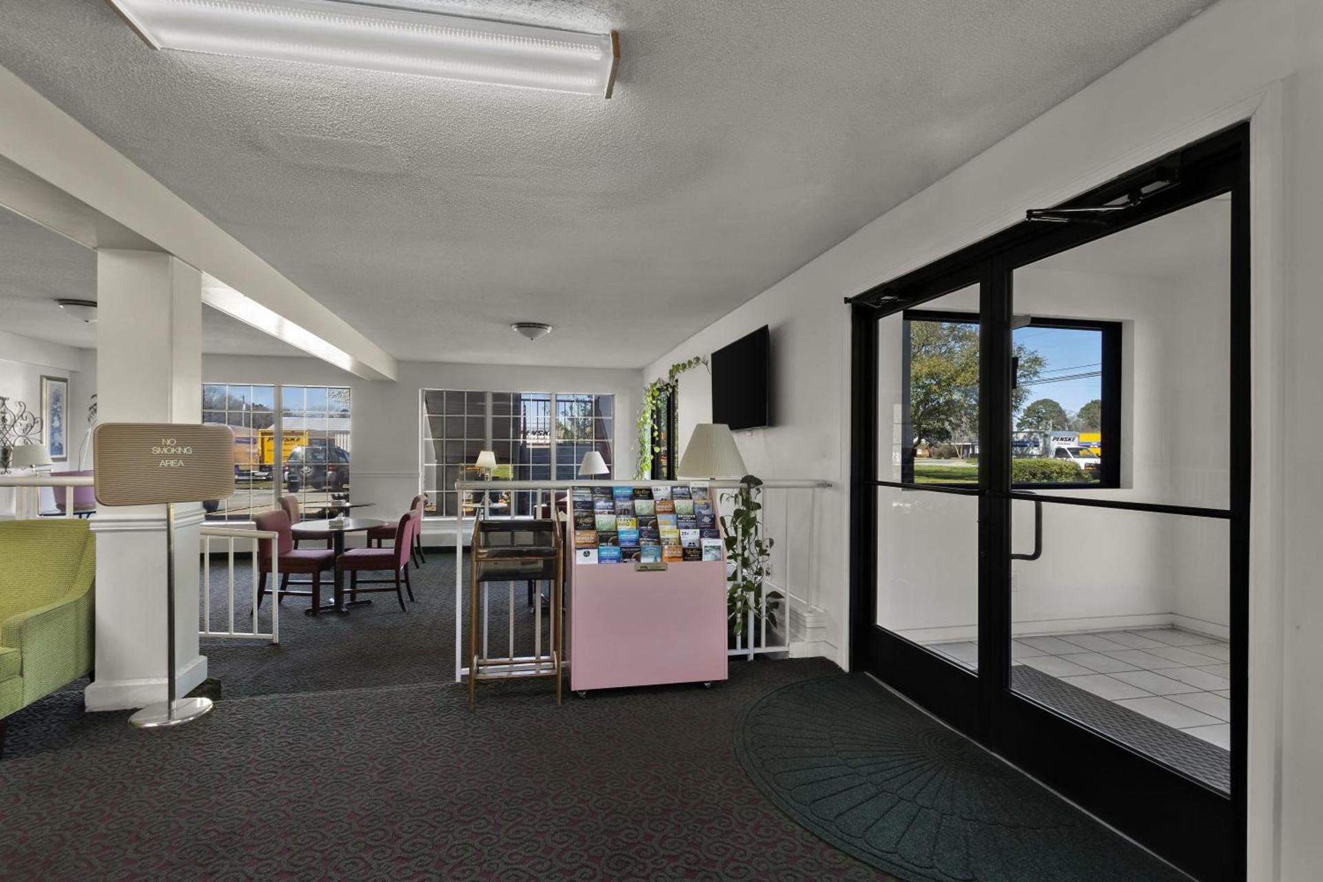 Americas Best Value Inn Edenton photo 3