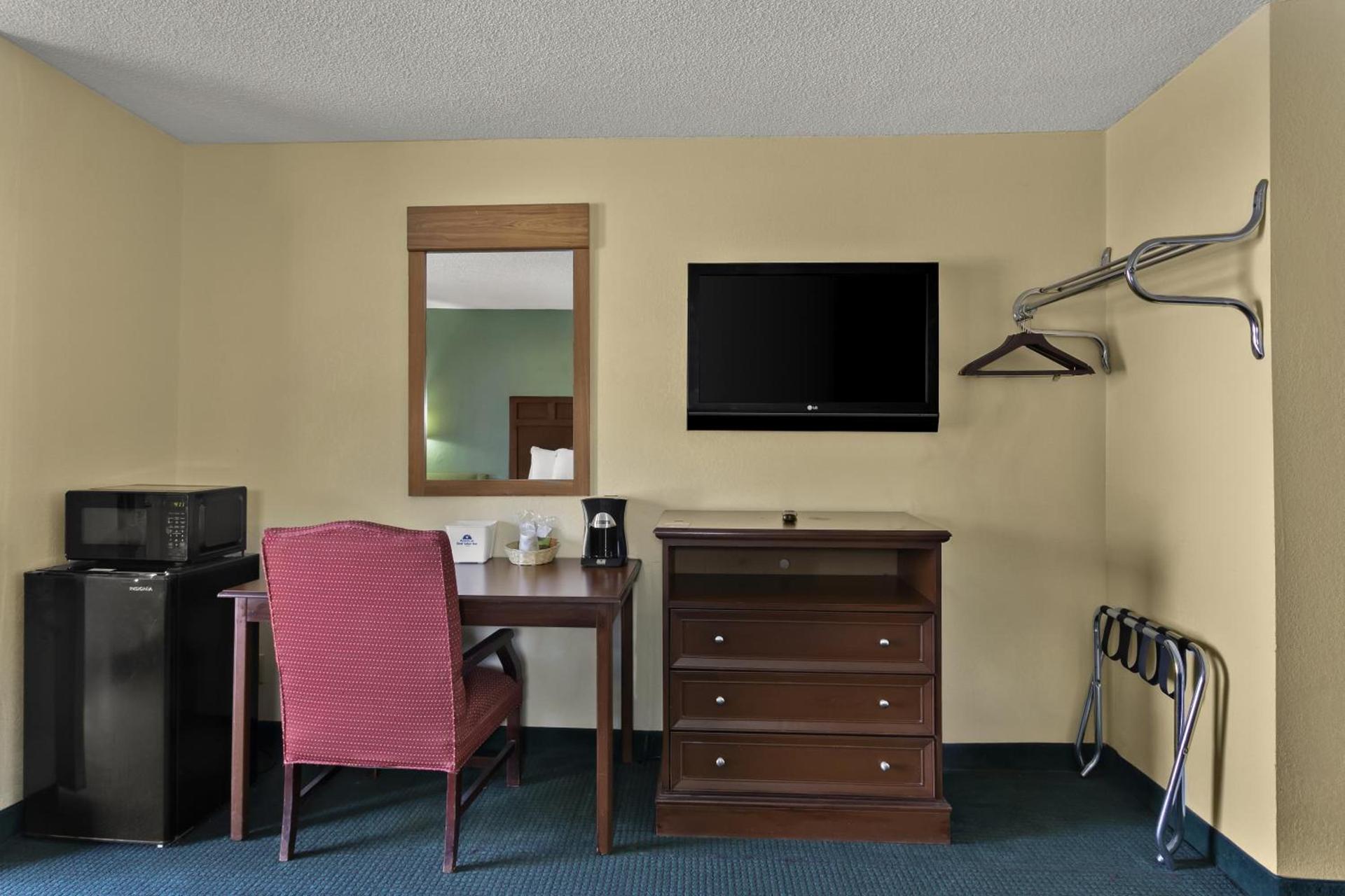 Americas Best Value Inn Edenton photo 16