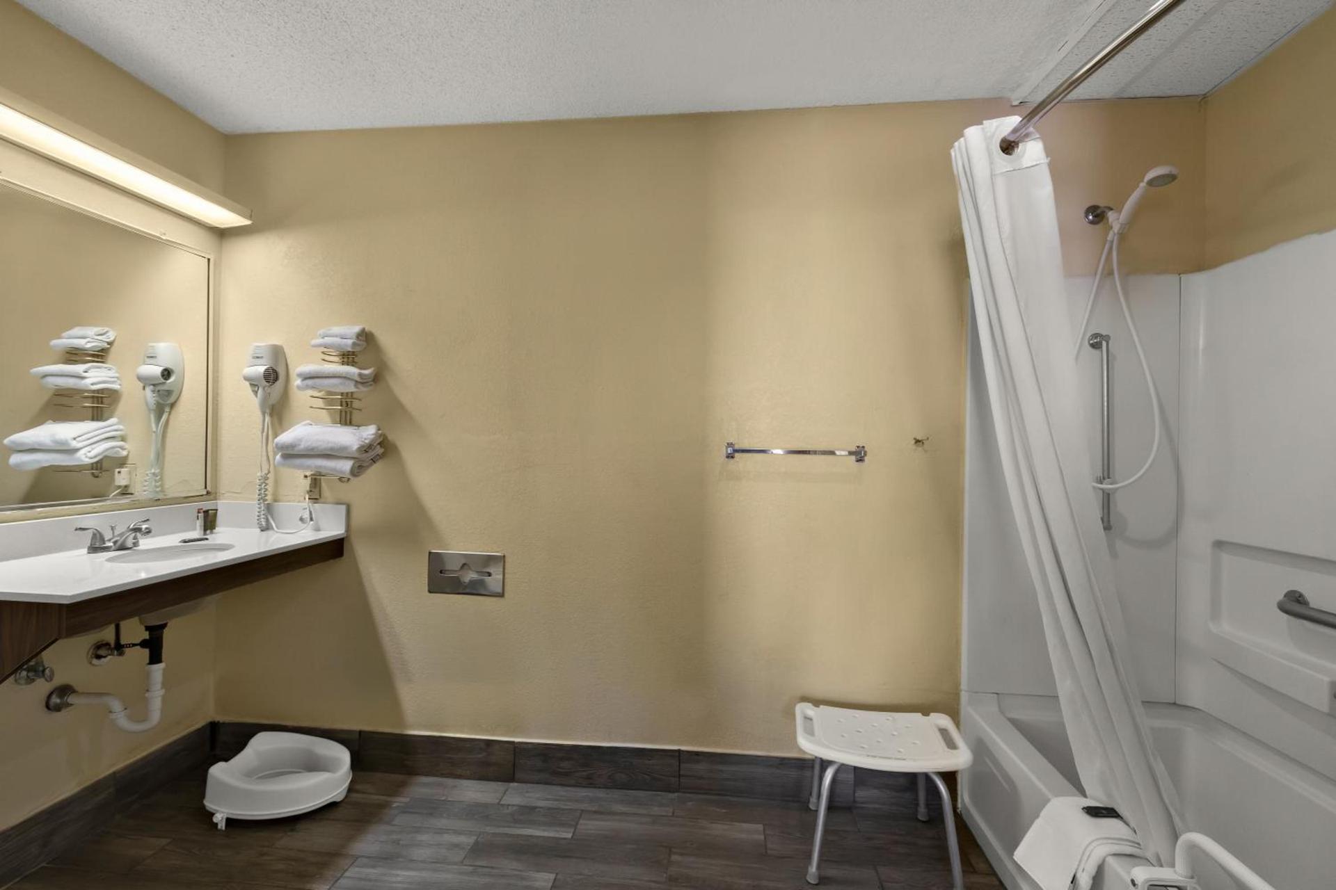Americas Best Value Inn Edenton photo 20