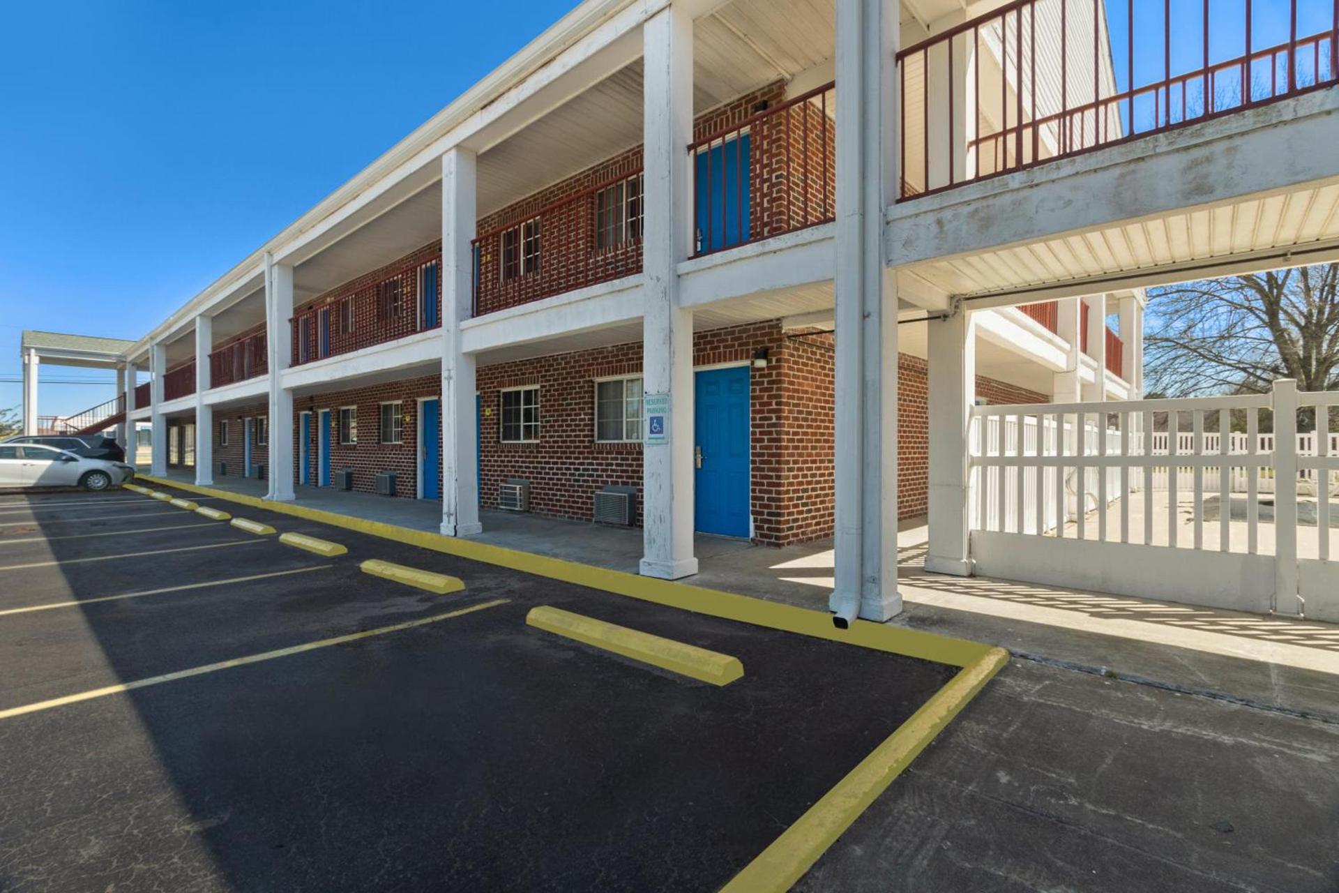 Americas Best Value Inn Edenton photo 26
