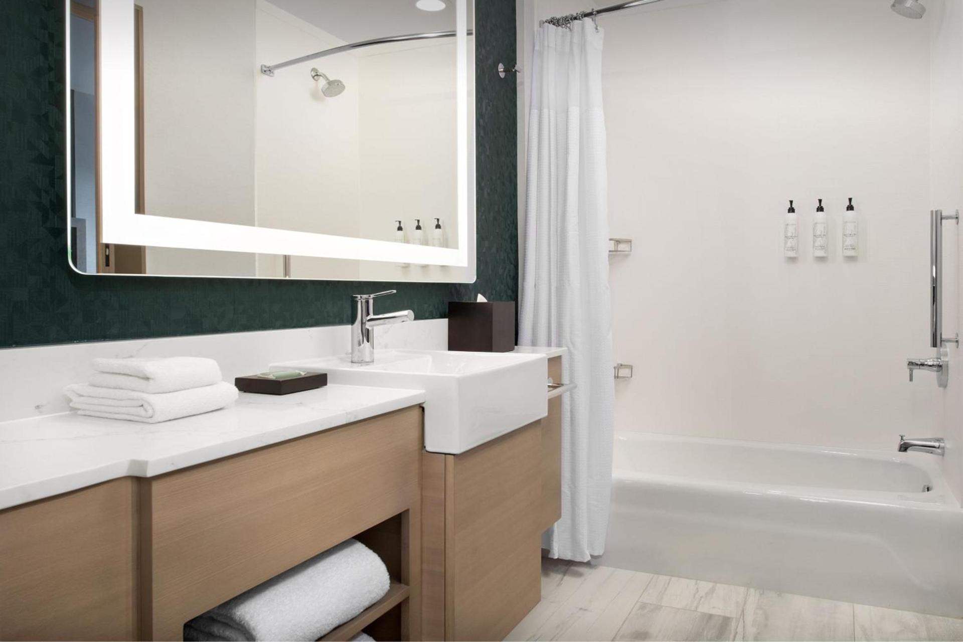 SpringHill Suites by Marriott Sandpoint photo 73