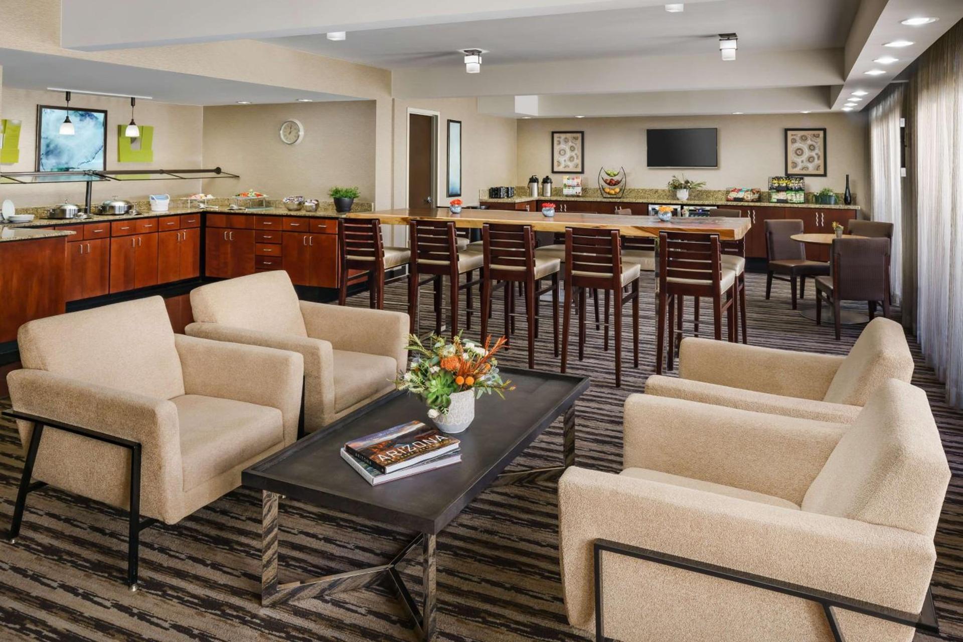 Hilton Phoenix Airport photo 70