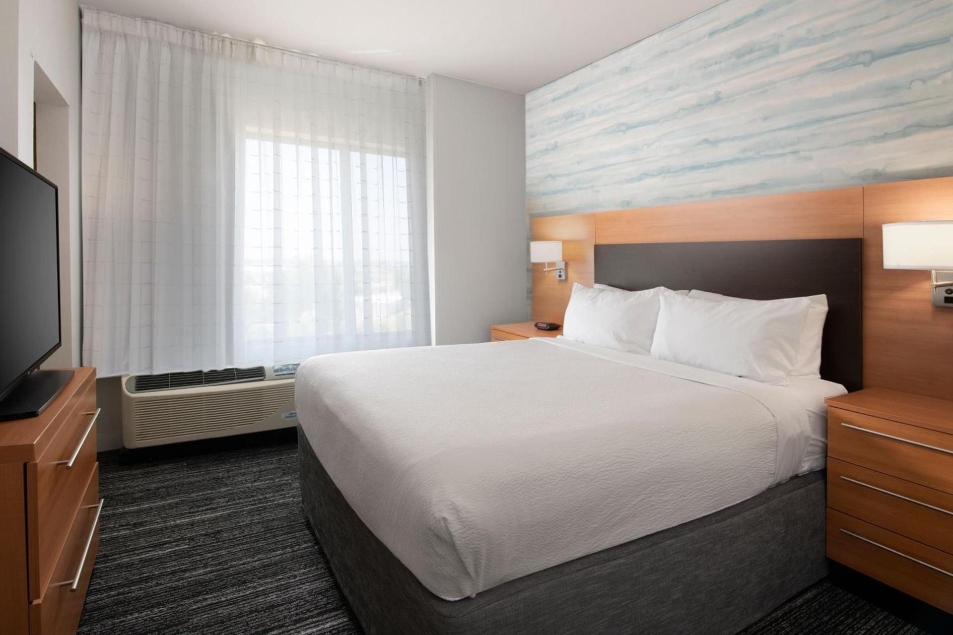 TownePlace Suites Oklahoma City Airport photo 10