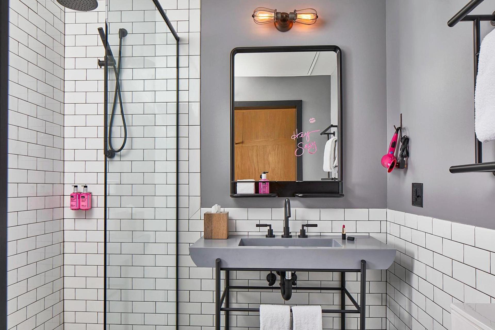 MOXY Minneapolis Uptown photo 11