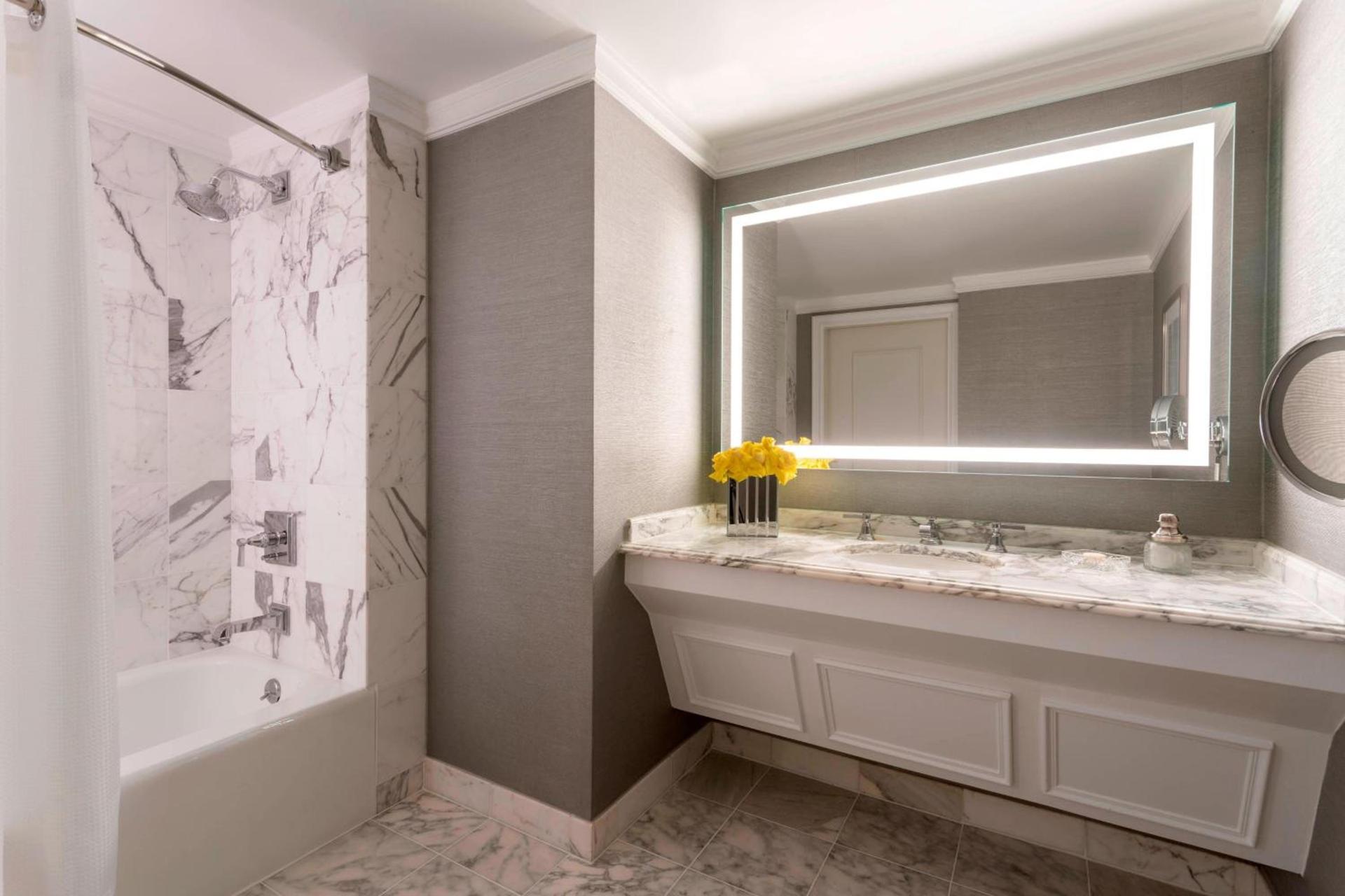 The Ritz-Carlton, Marina del Rey photo 30