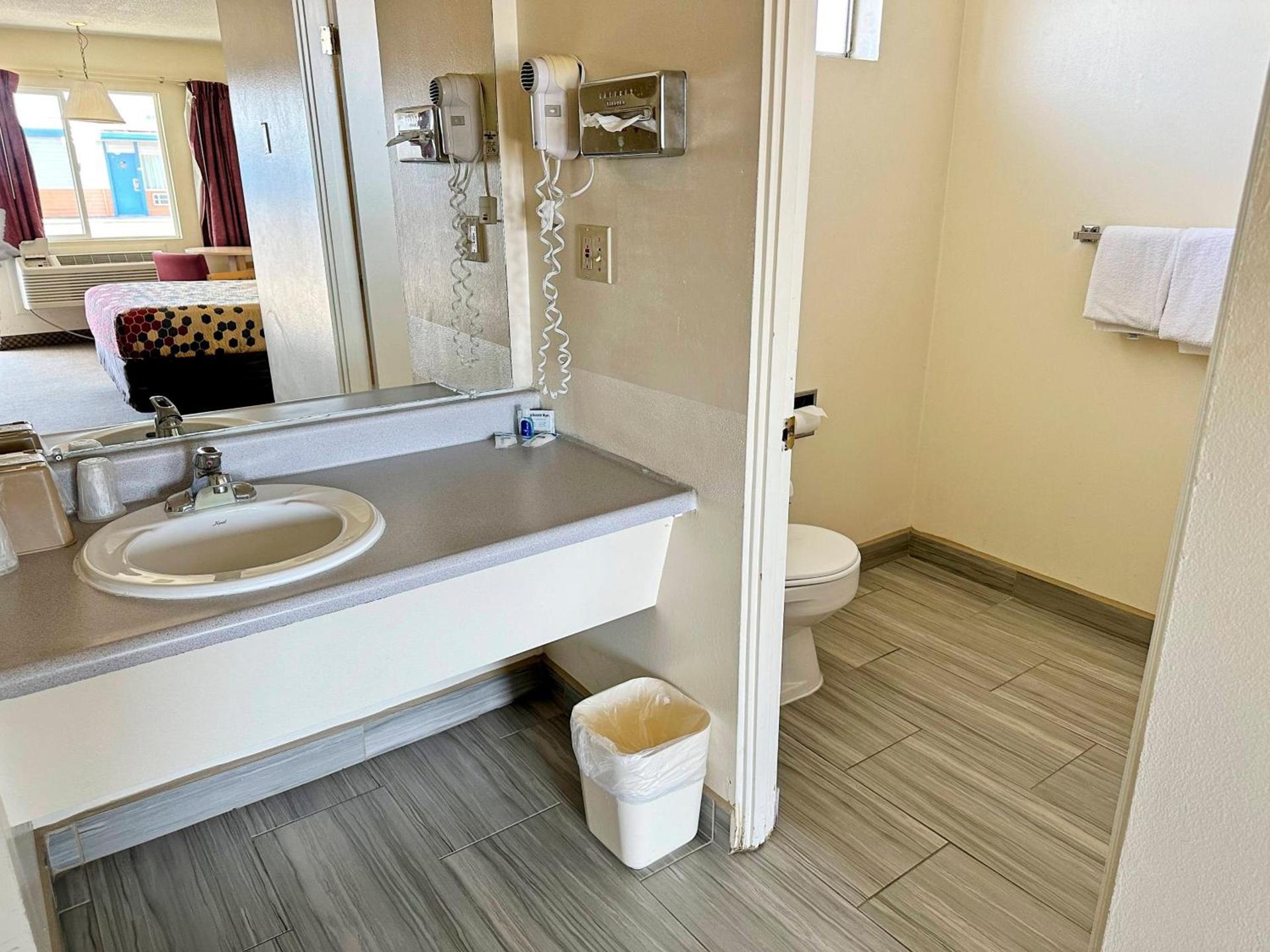 Rodeway Inn Boardman - Hermiston photo 30