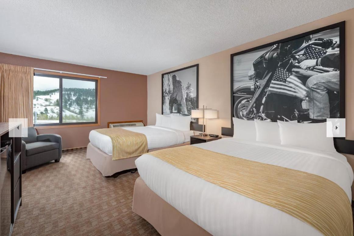Super 8 by Wyndham Sturgis photo 4