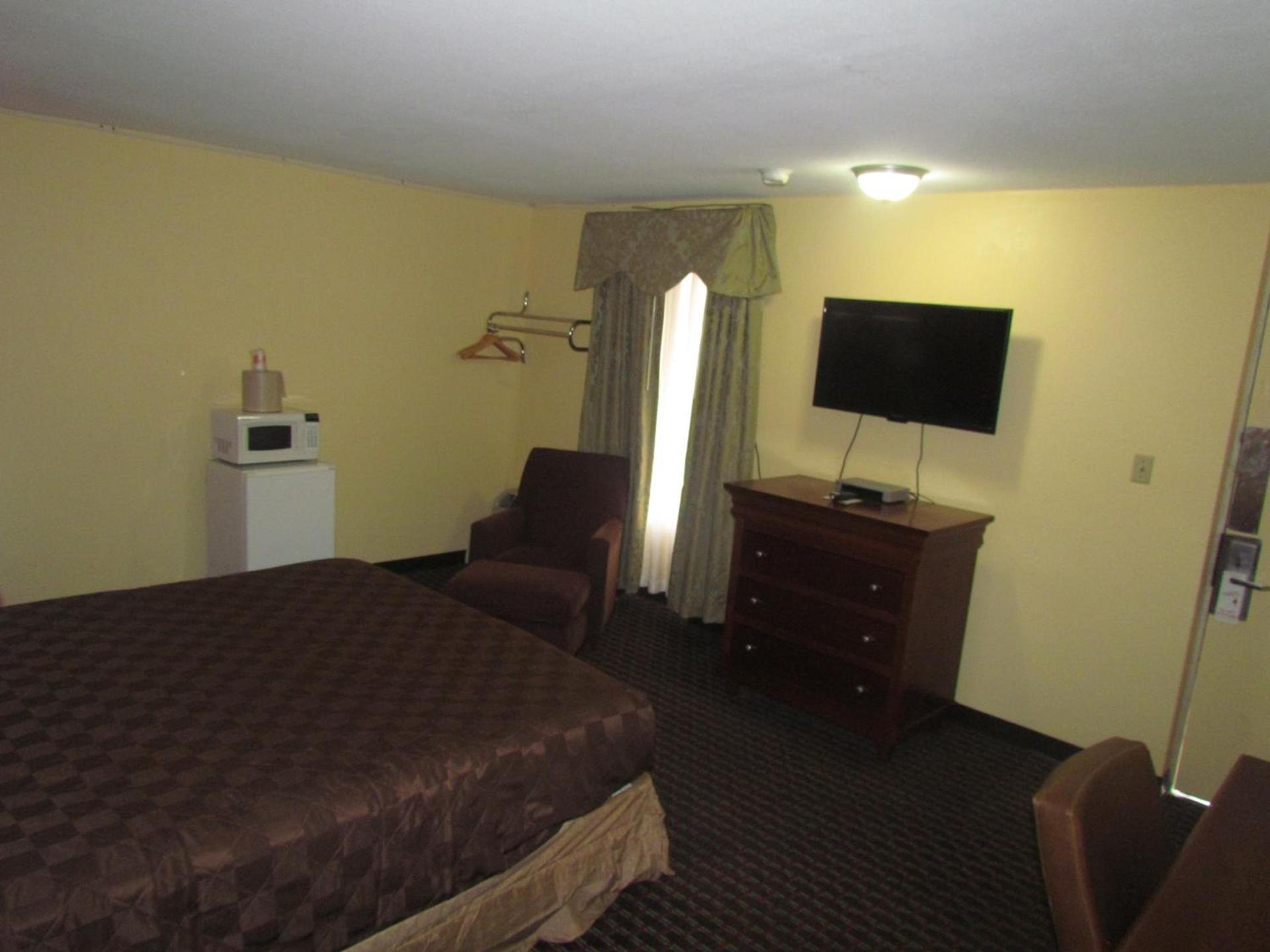 Red Carpet Inn - Augusta photo 14