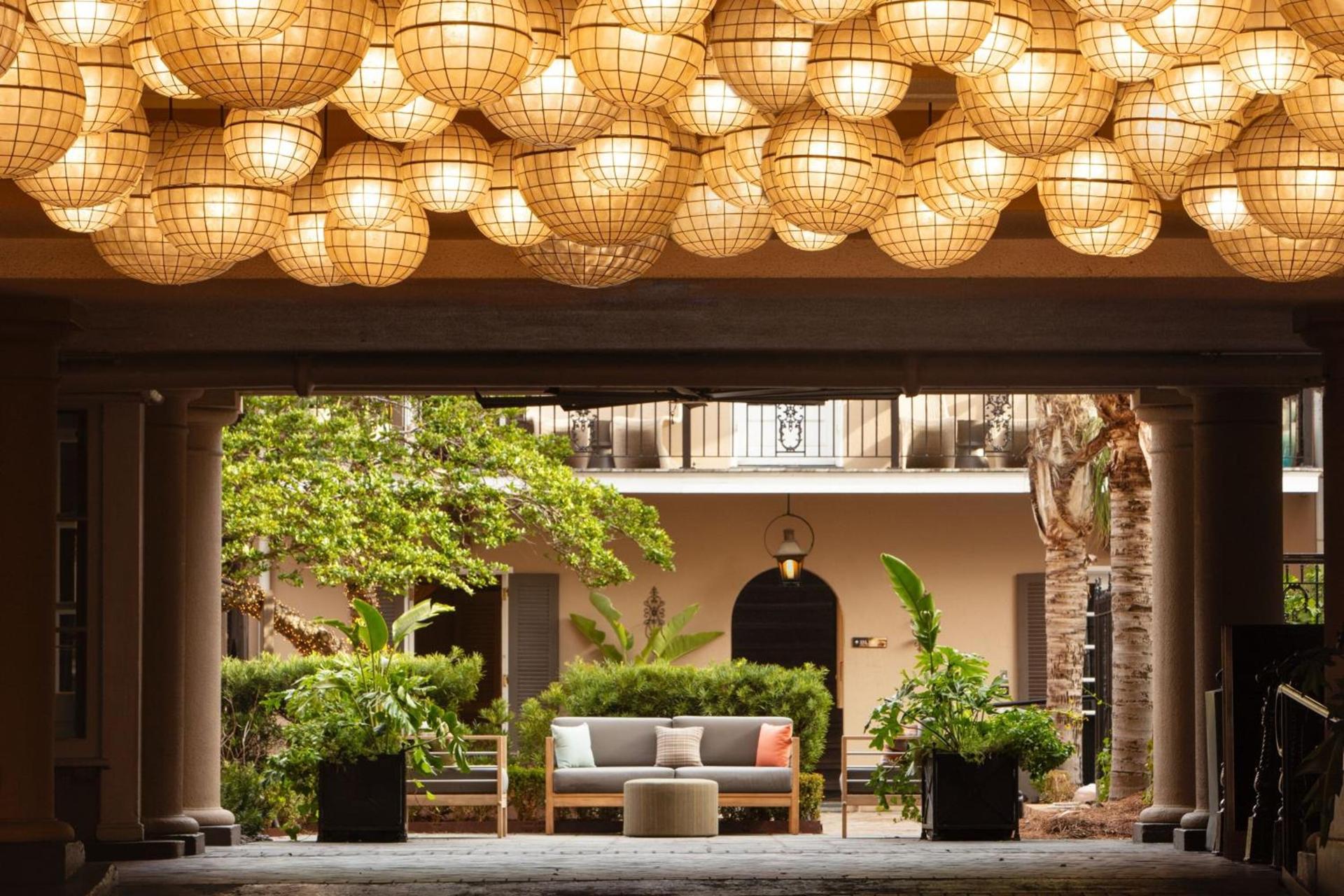 Hotel de la Poste - French Quarter, A Renaissance Hotel photo 3