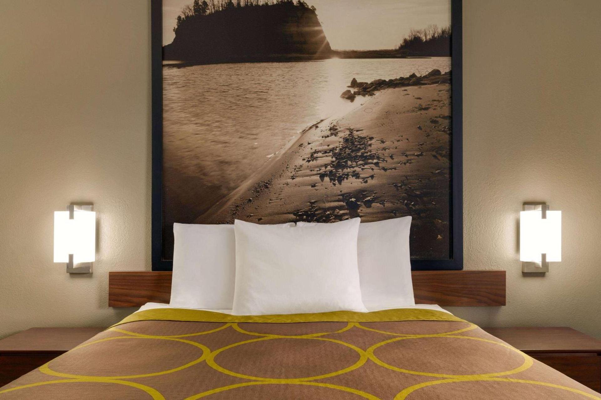 Super 8 by Wyndham Pearl/Jackson Airport photo 9