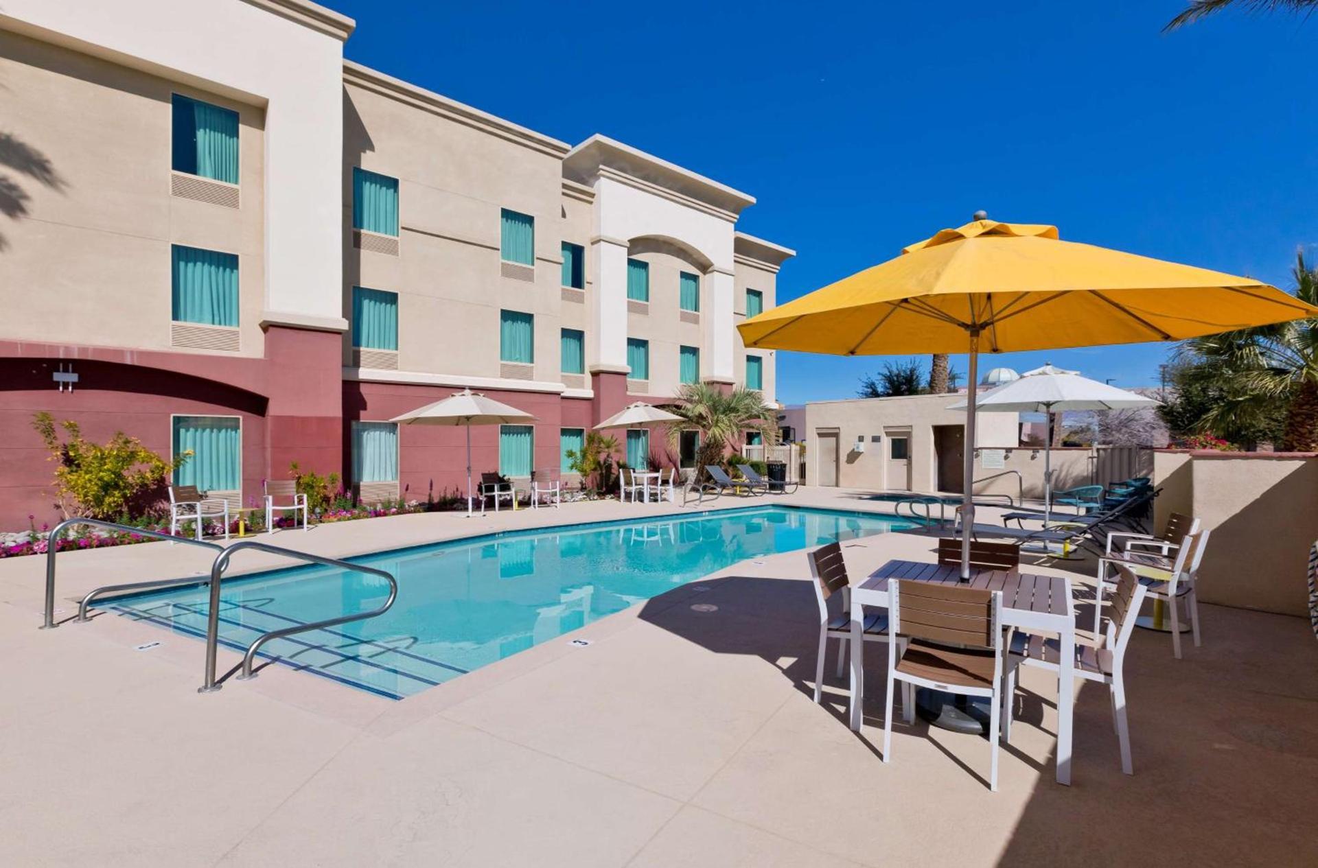 Hampton Inn & Suites Palm Desert photo 9