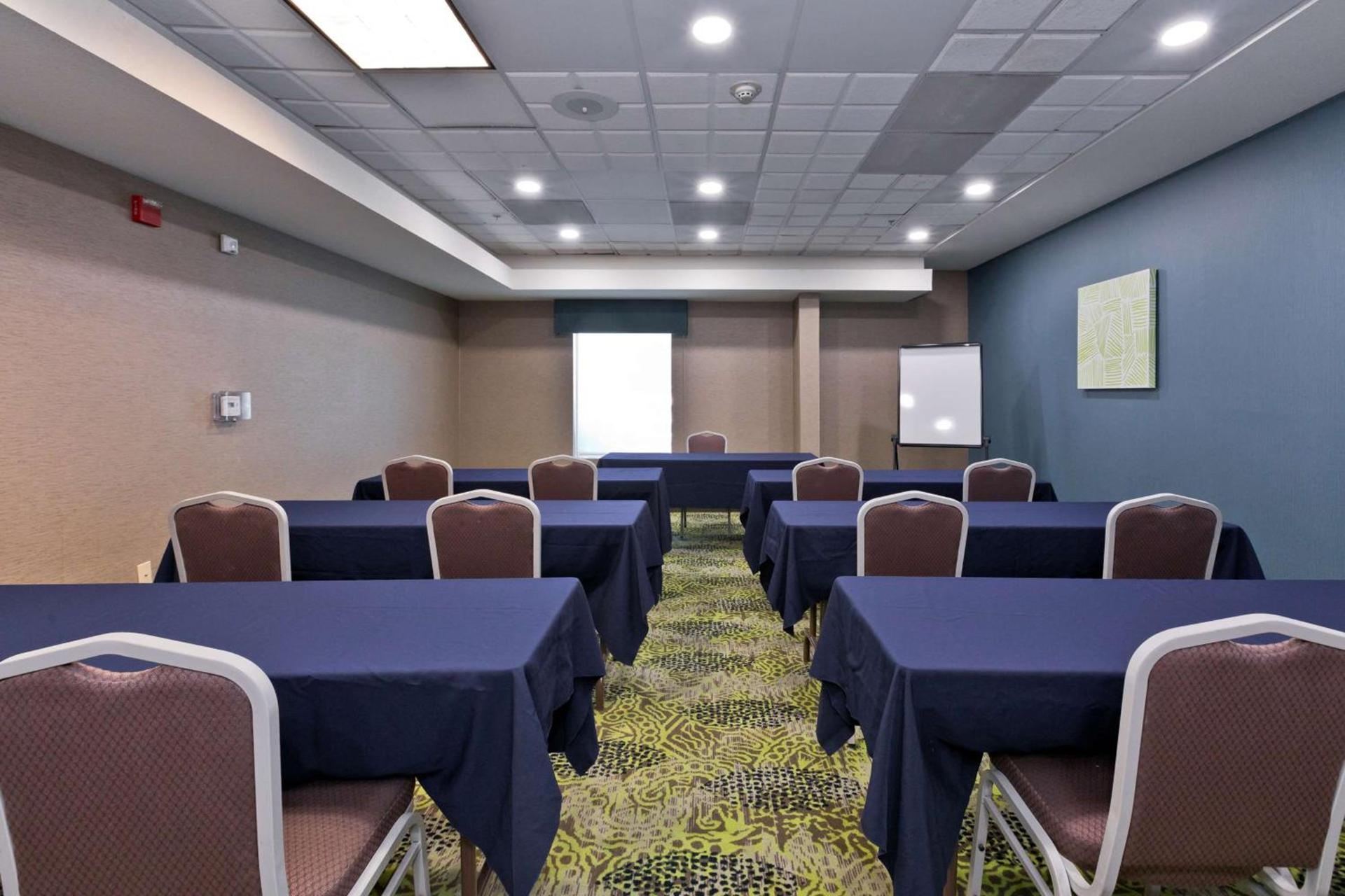 Hampton Inn & Suites Palm Desert photo 49