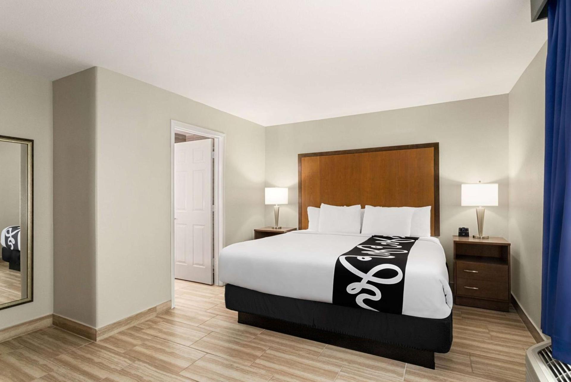 La Quinta by Wyndham Brownsville North photo 29