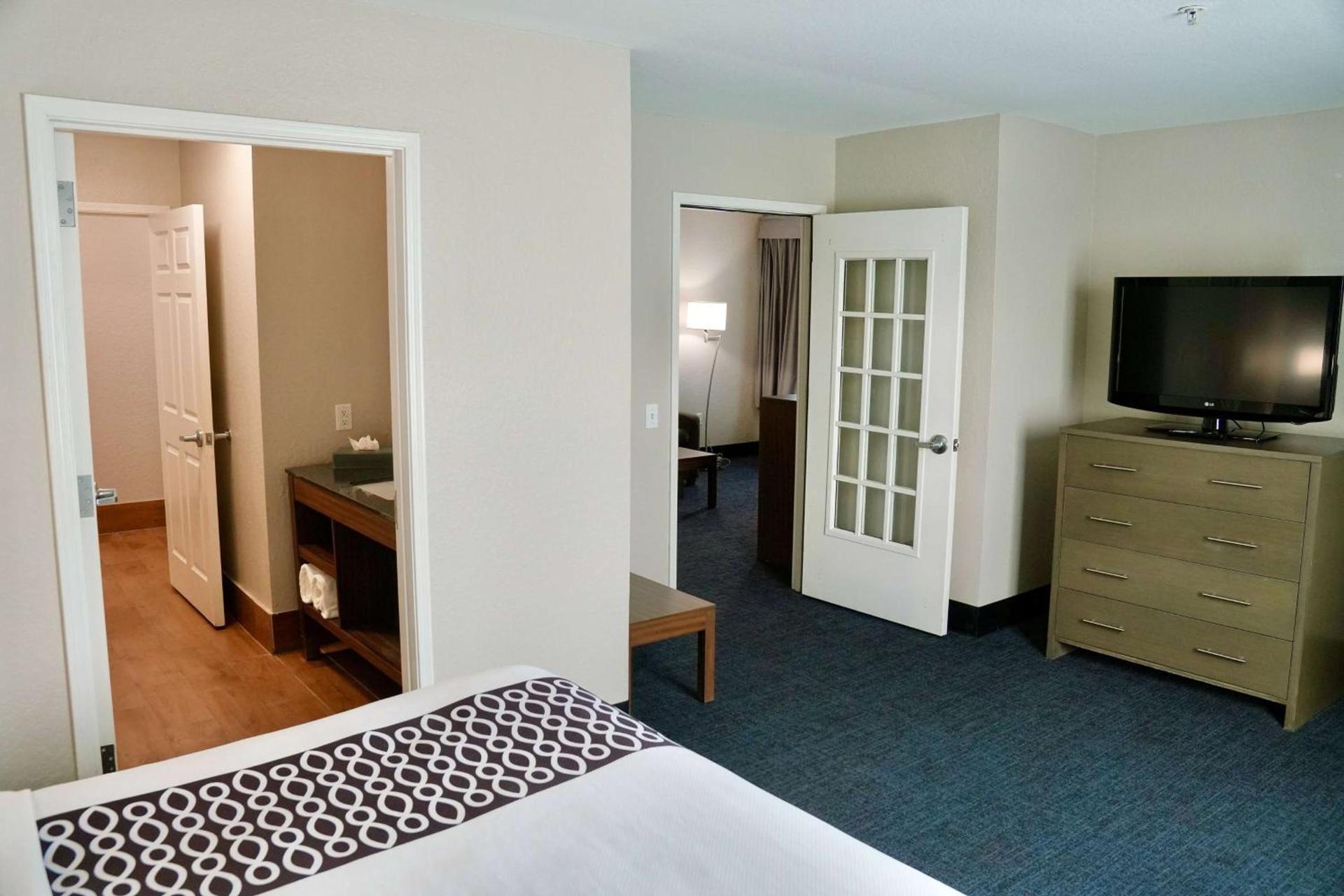 La Quinta by Wyndham Tomball photo 24