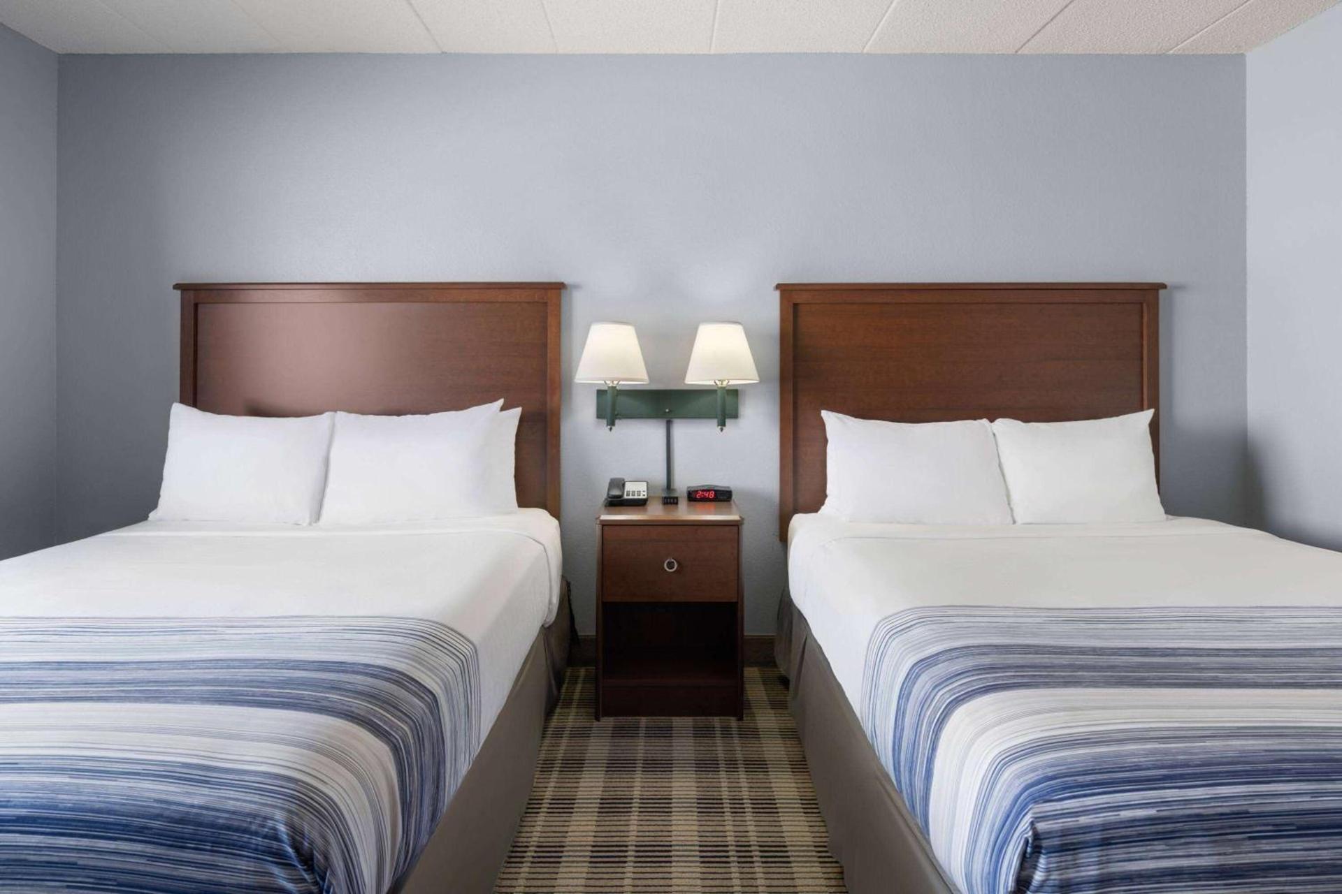 AmericInn by Wyndham Stuart photo 3