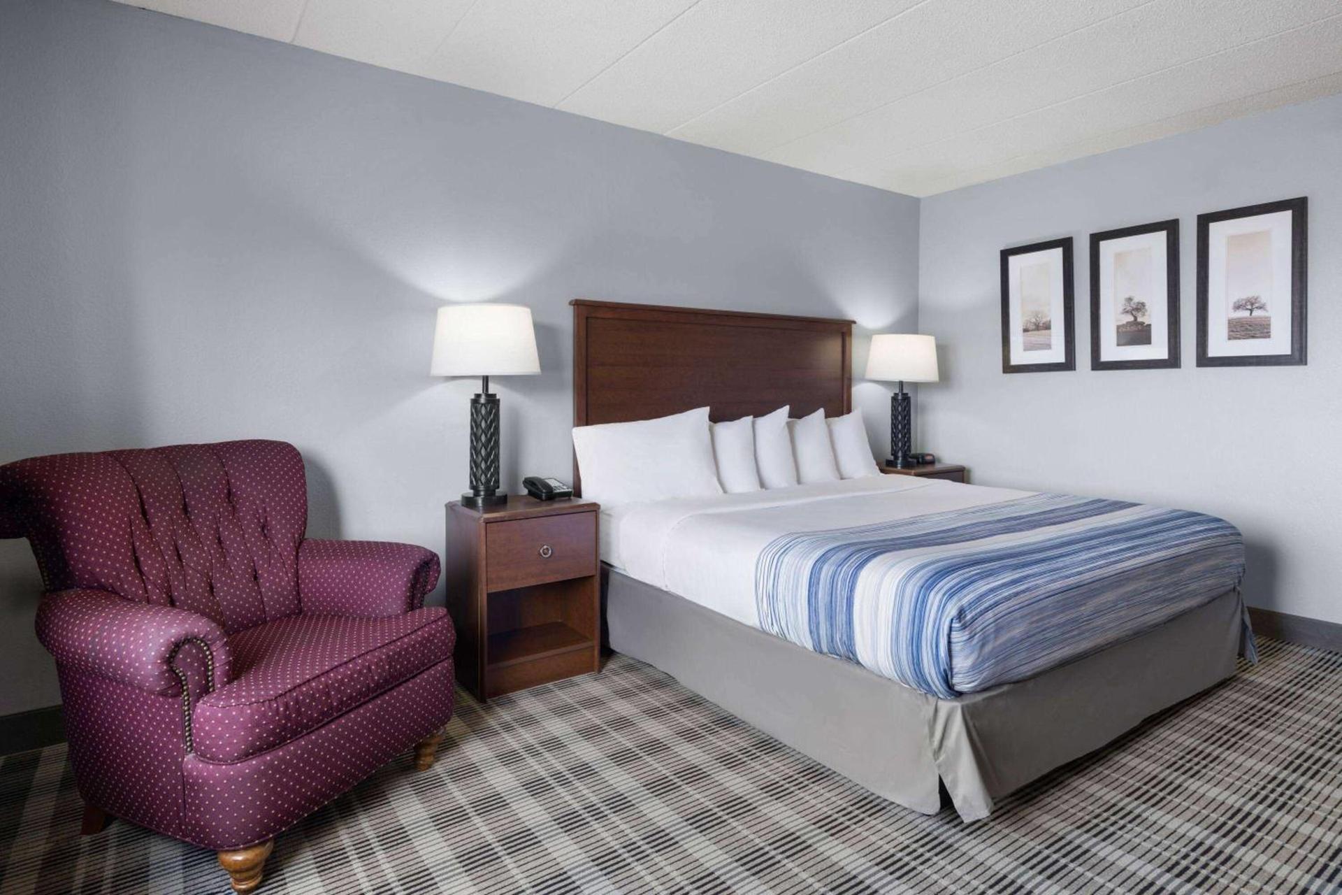 AmericInn by Wyndham Stuart photo 6