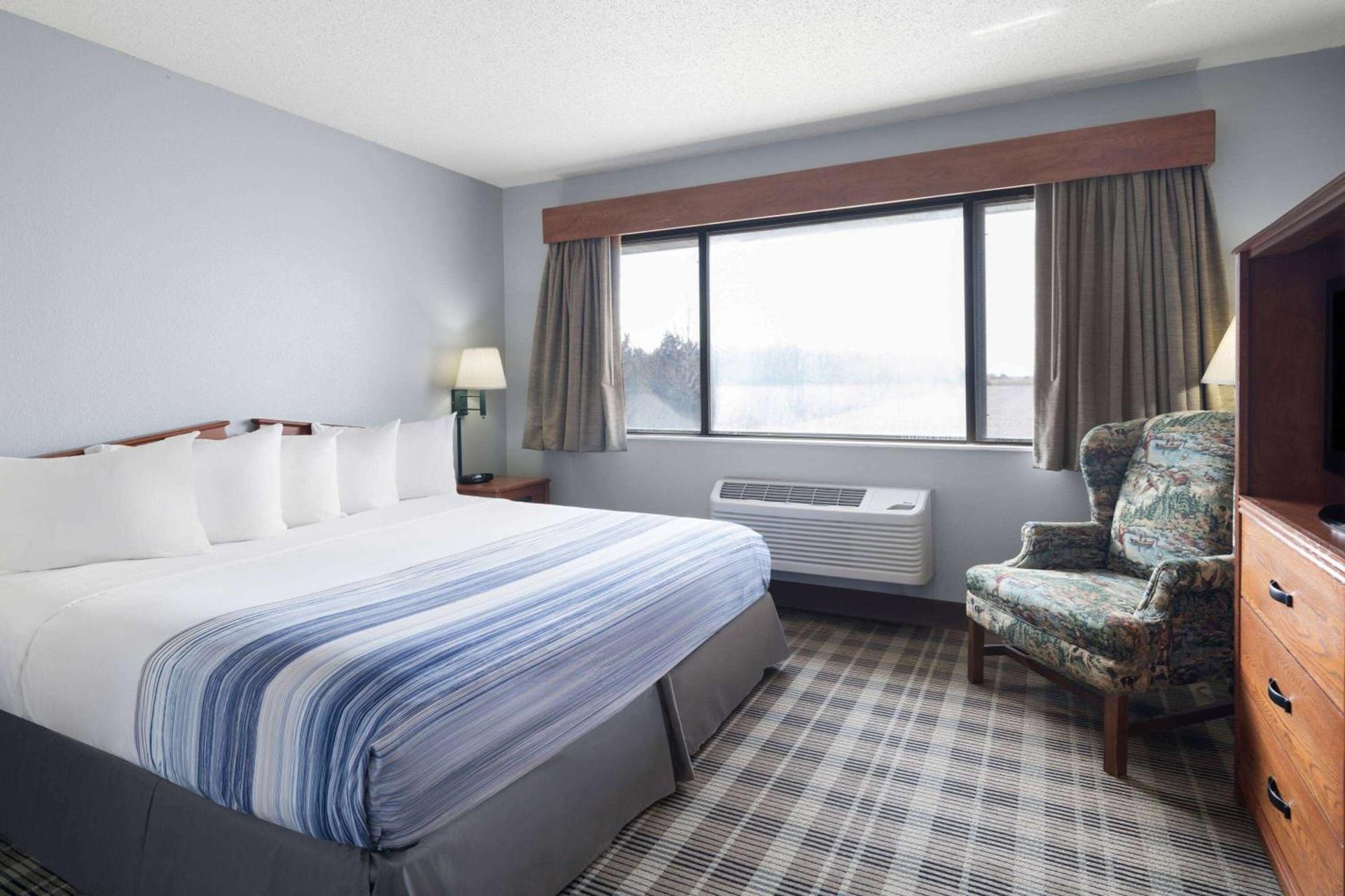 AmericInn by Wyndham Stuart photo 10