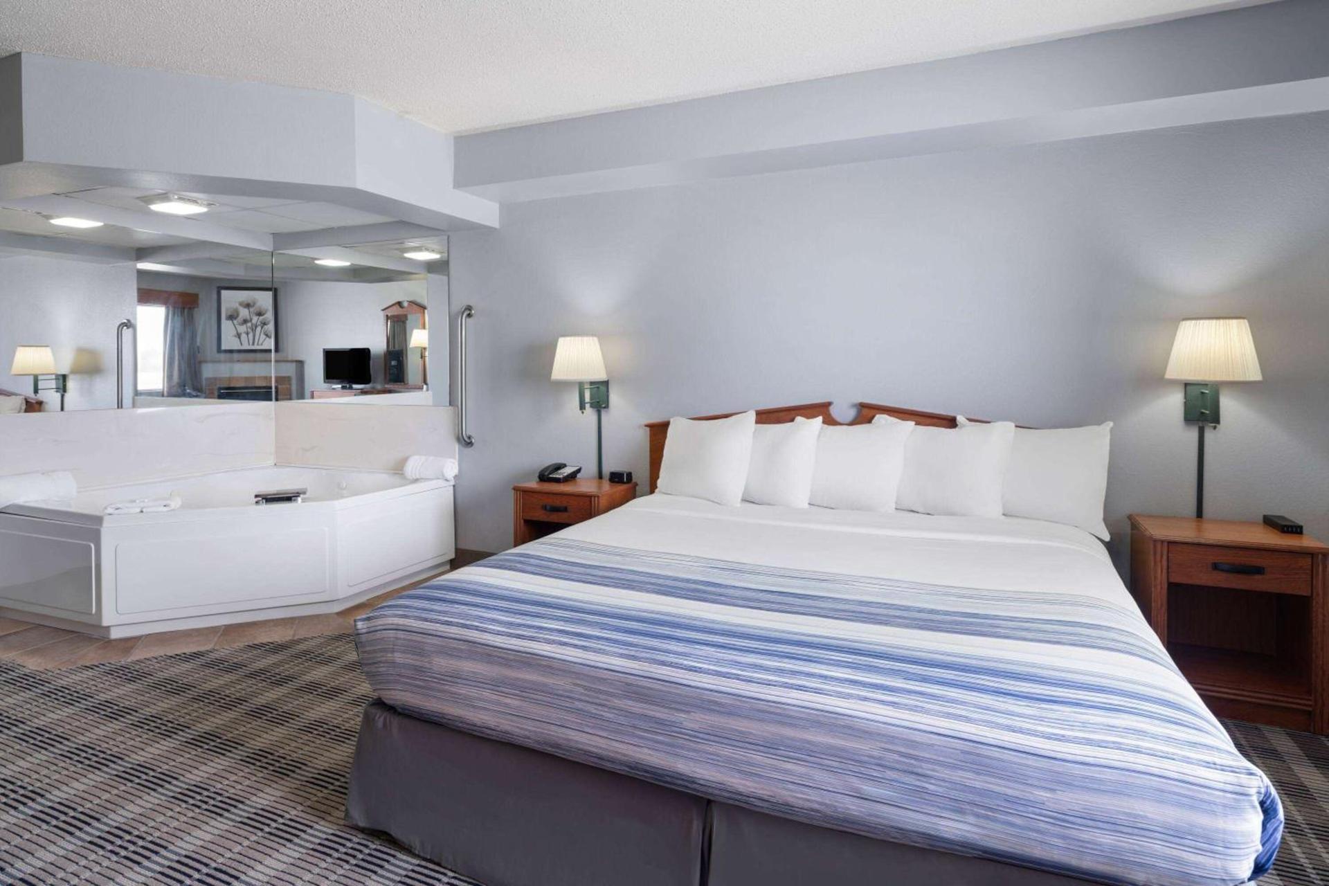 AmericInn by Wyndham Stuart photo 16