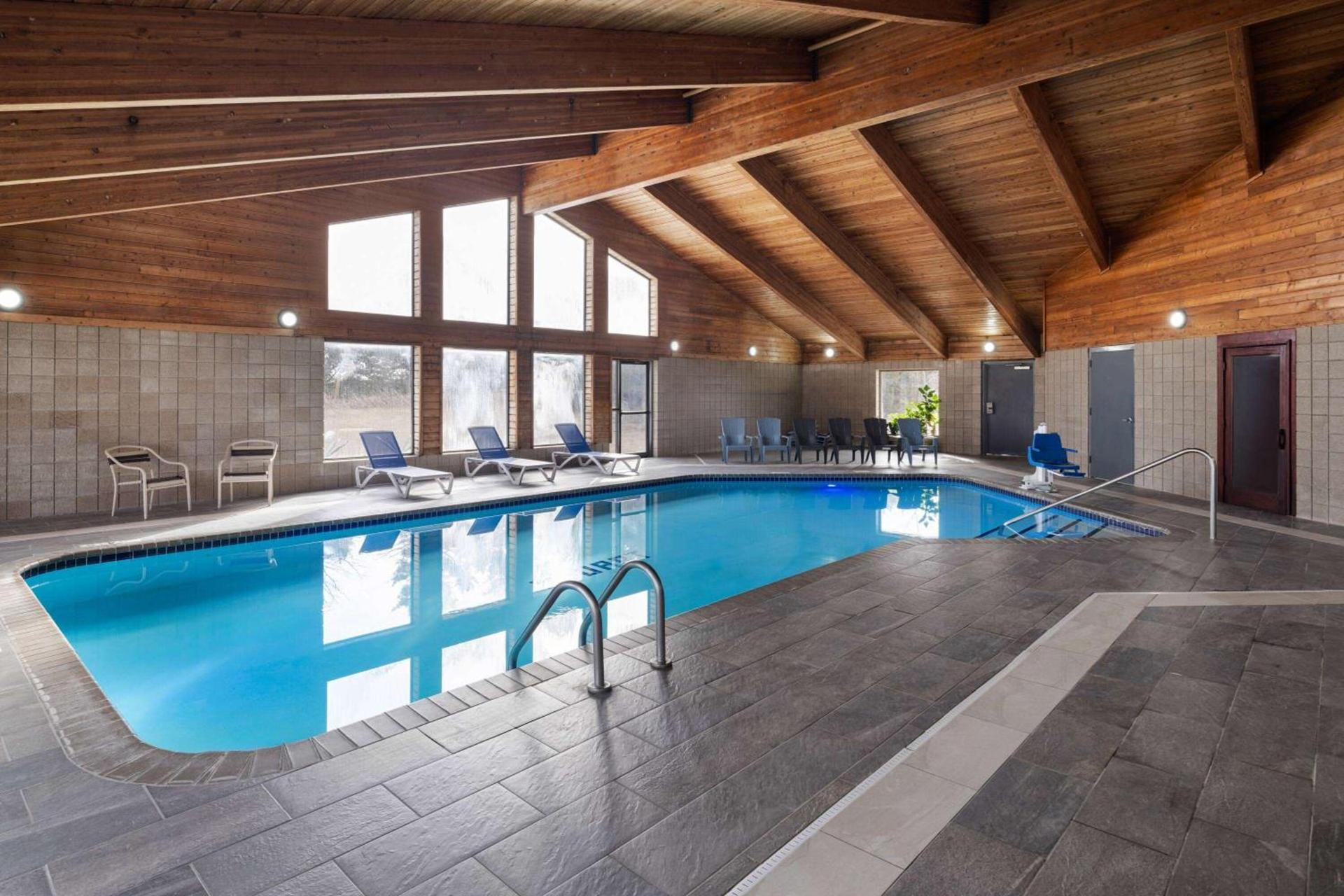 AmericInn by Wyndham Stuart photo 32