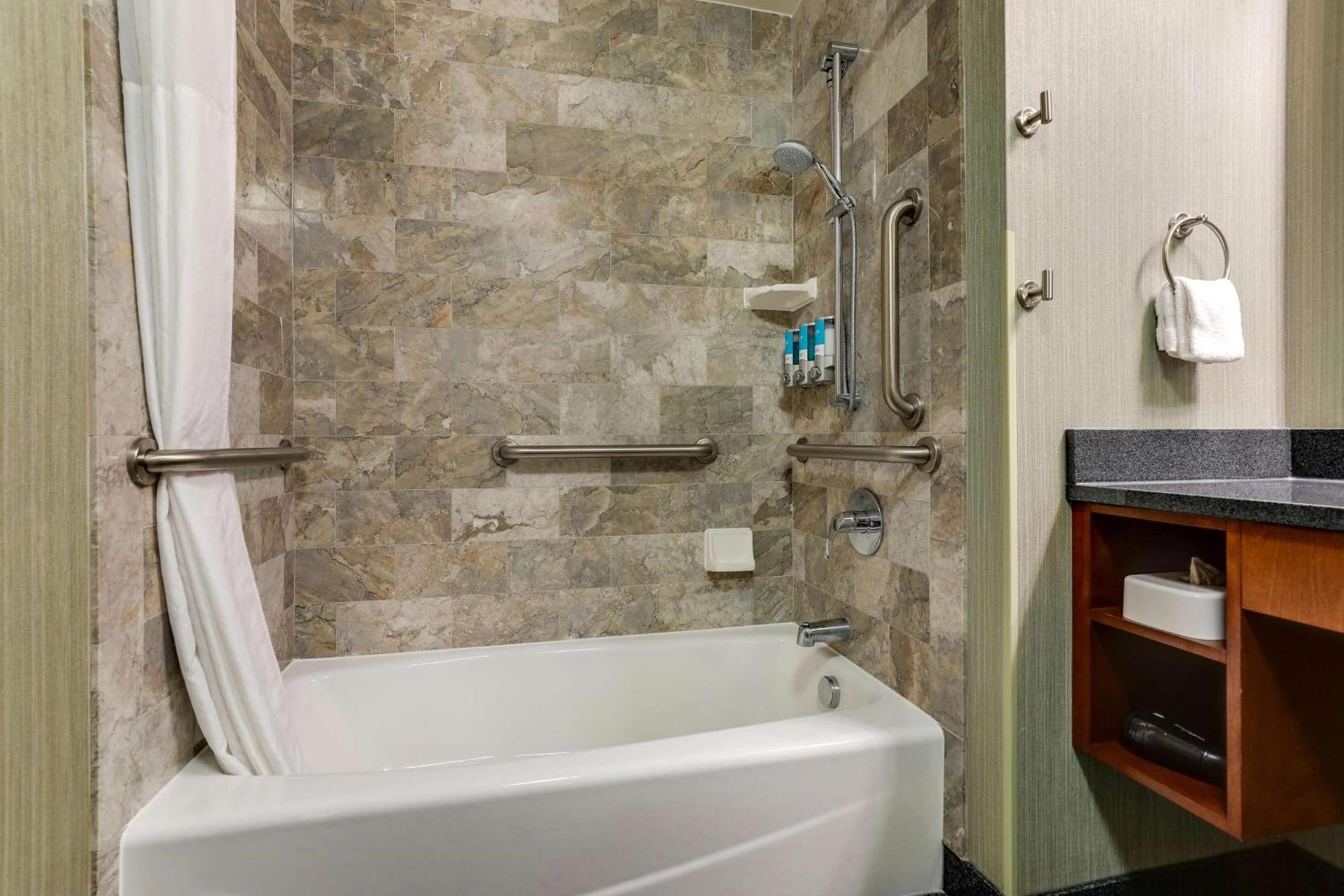 Drury Inn & Suites Phoenix Chandler Fashion Center photo 45