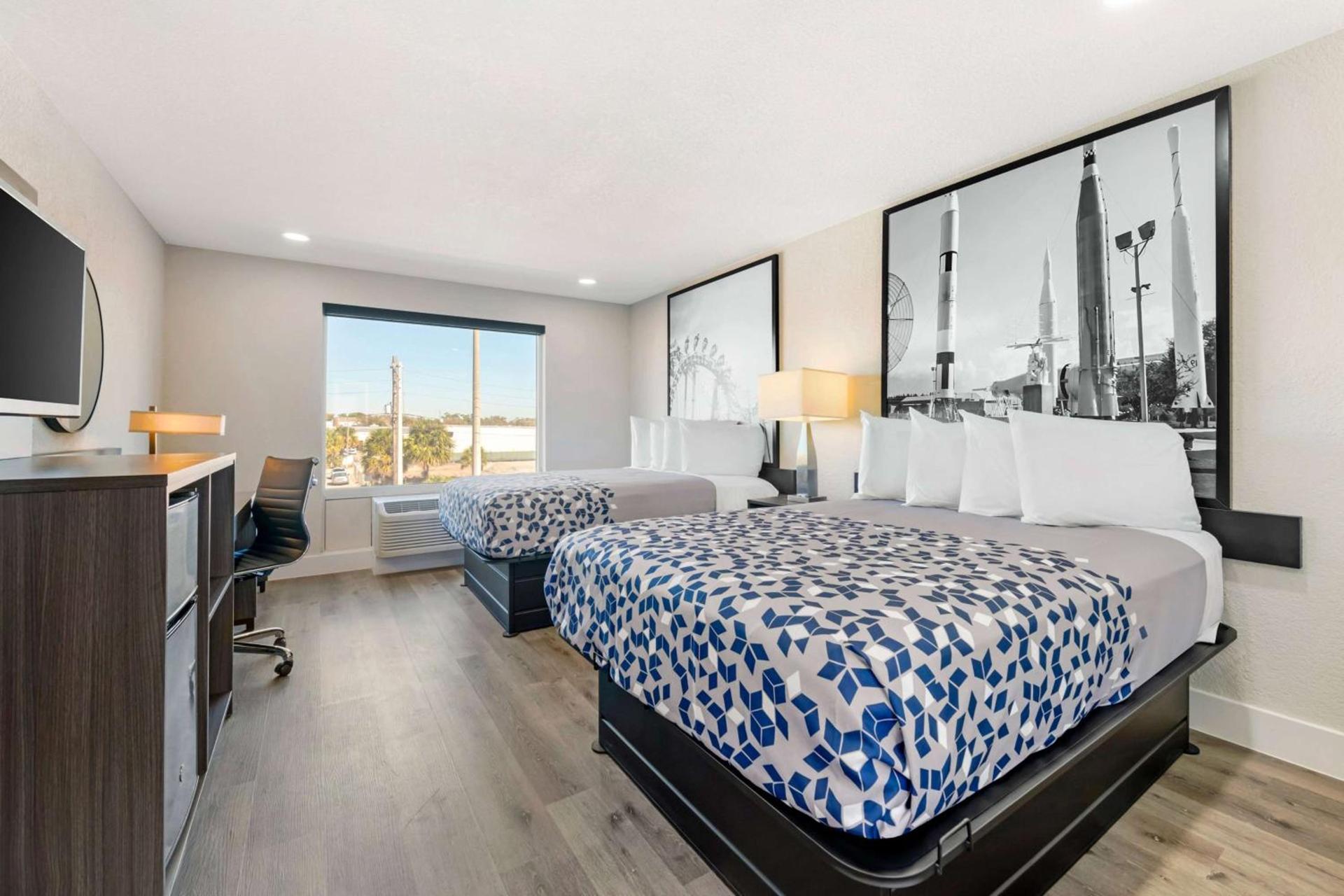 Super 8 by Wyndham Orlando Near Florida Mall photo 10