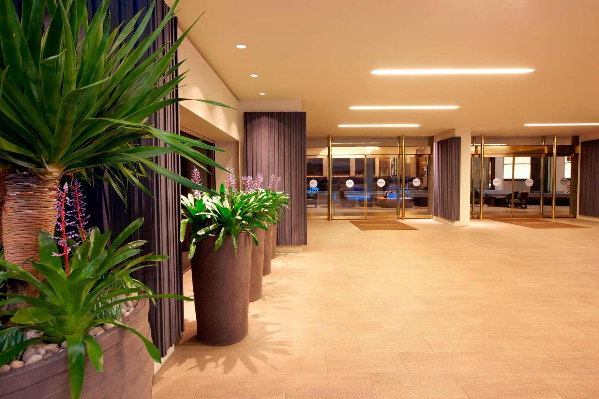 The Westin Bonaventure Hotel & Suites, Los Angeles photo 5