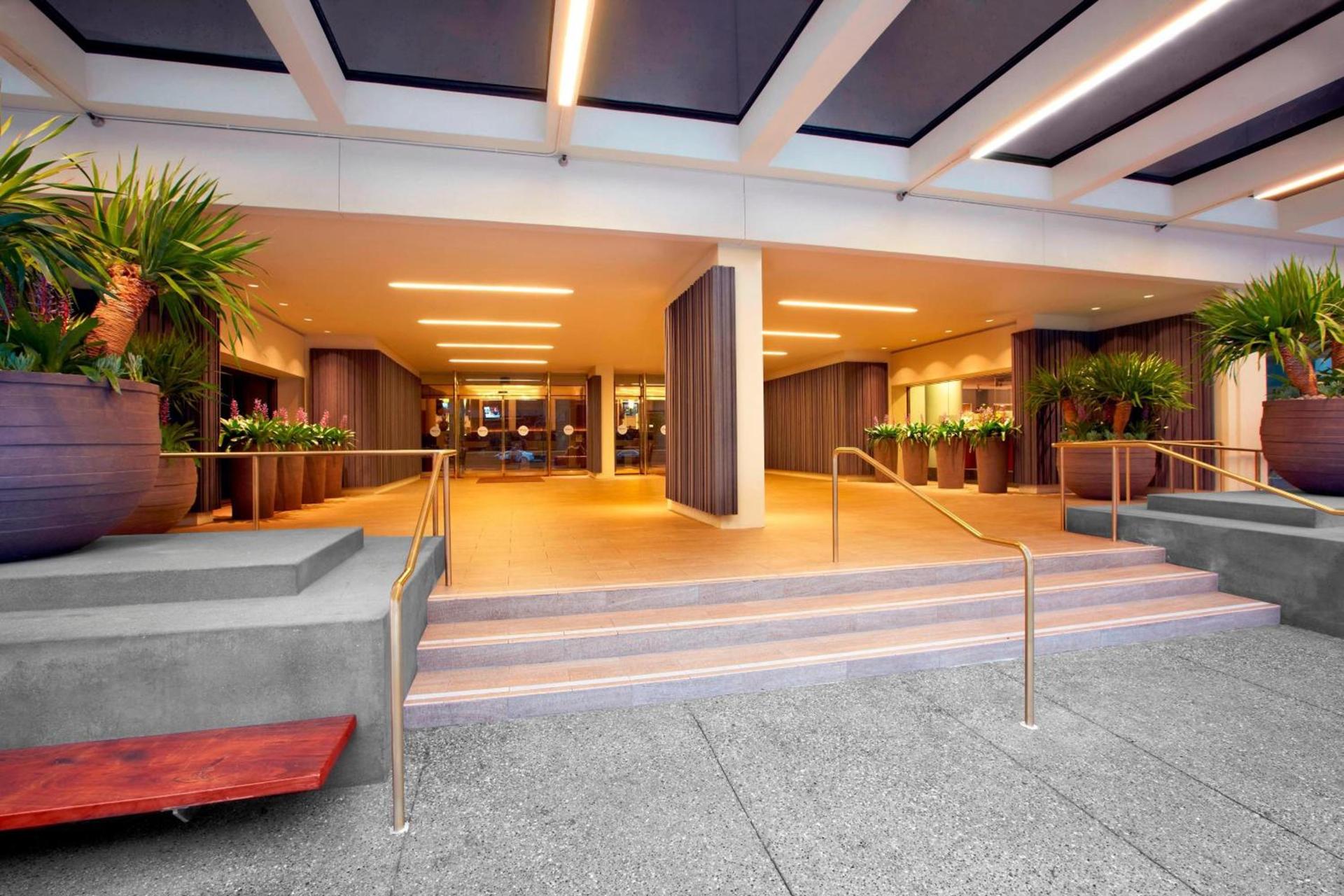 The Westin Bonaventure Hotel & Suites, Los Angeles photo 4