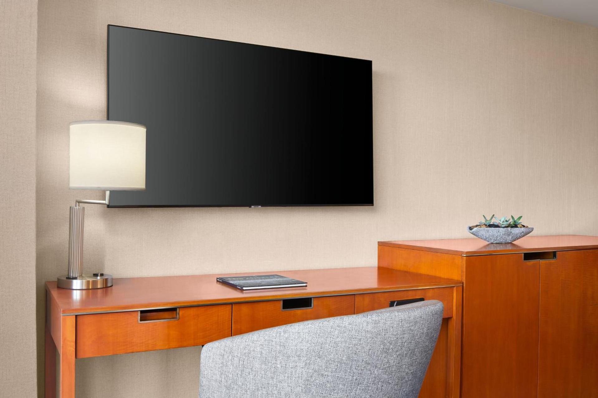 The Westin Bonaventure Hotel & Suites, Los Angeles photo 19