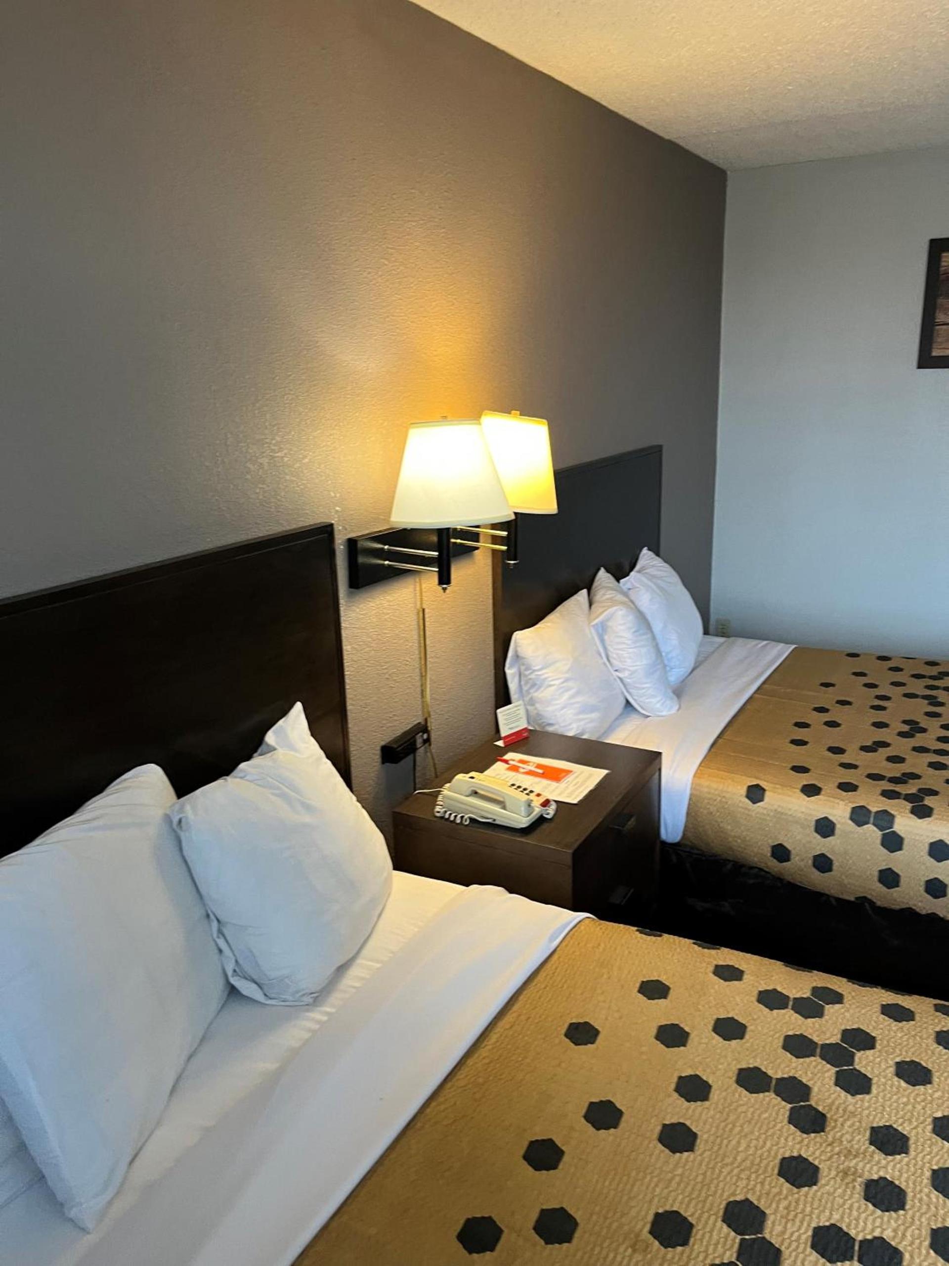 Red Carpet Inn Quantico photo 17