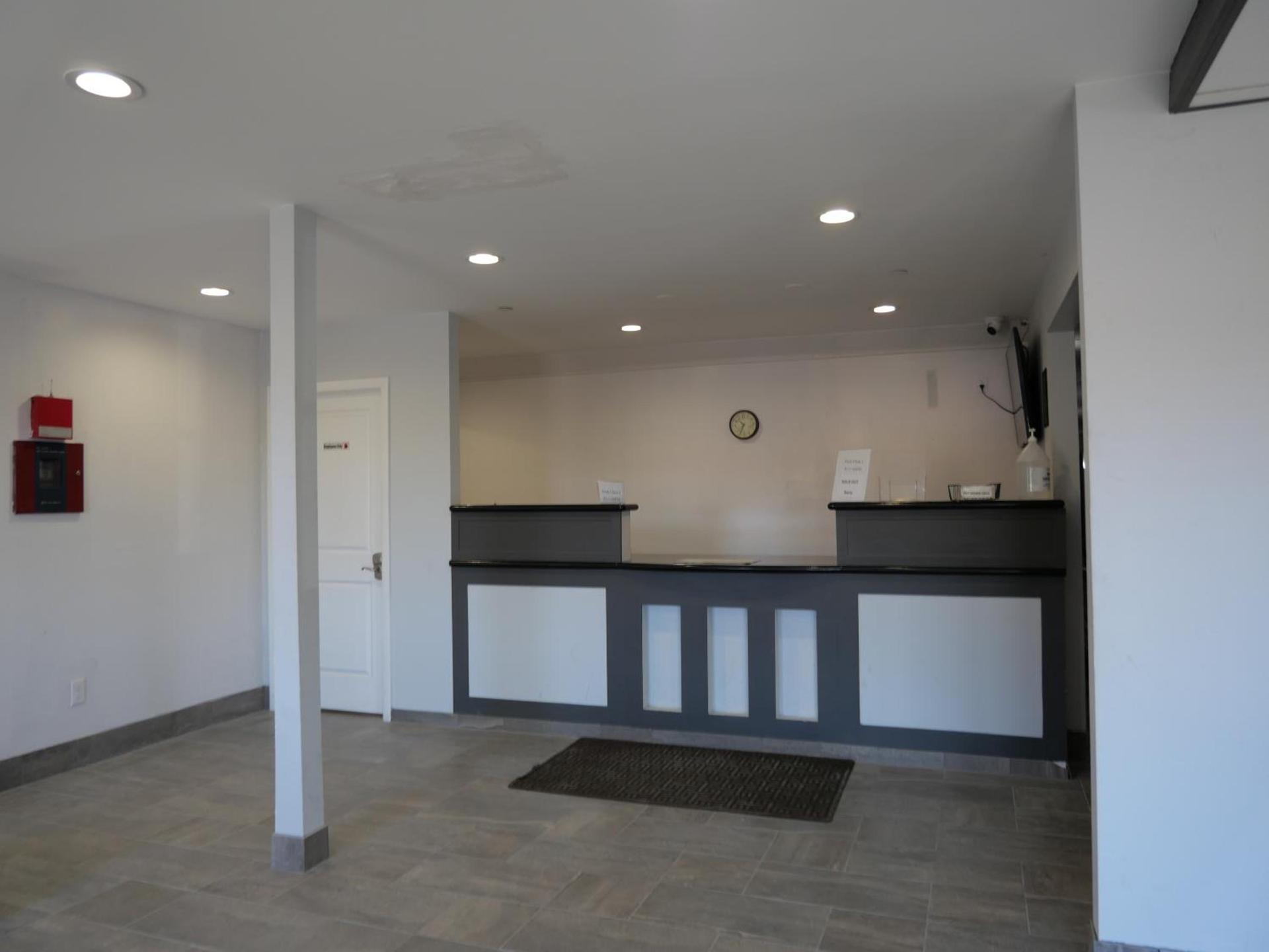 Hilltop Express Inn photo 2