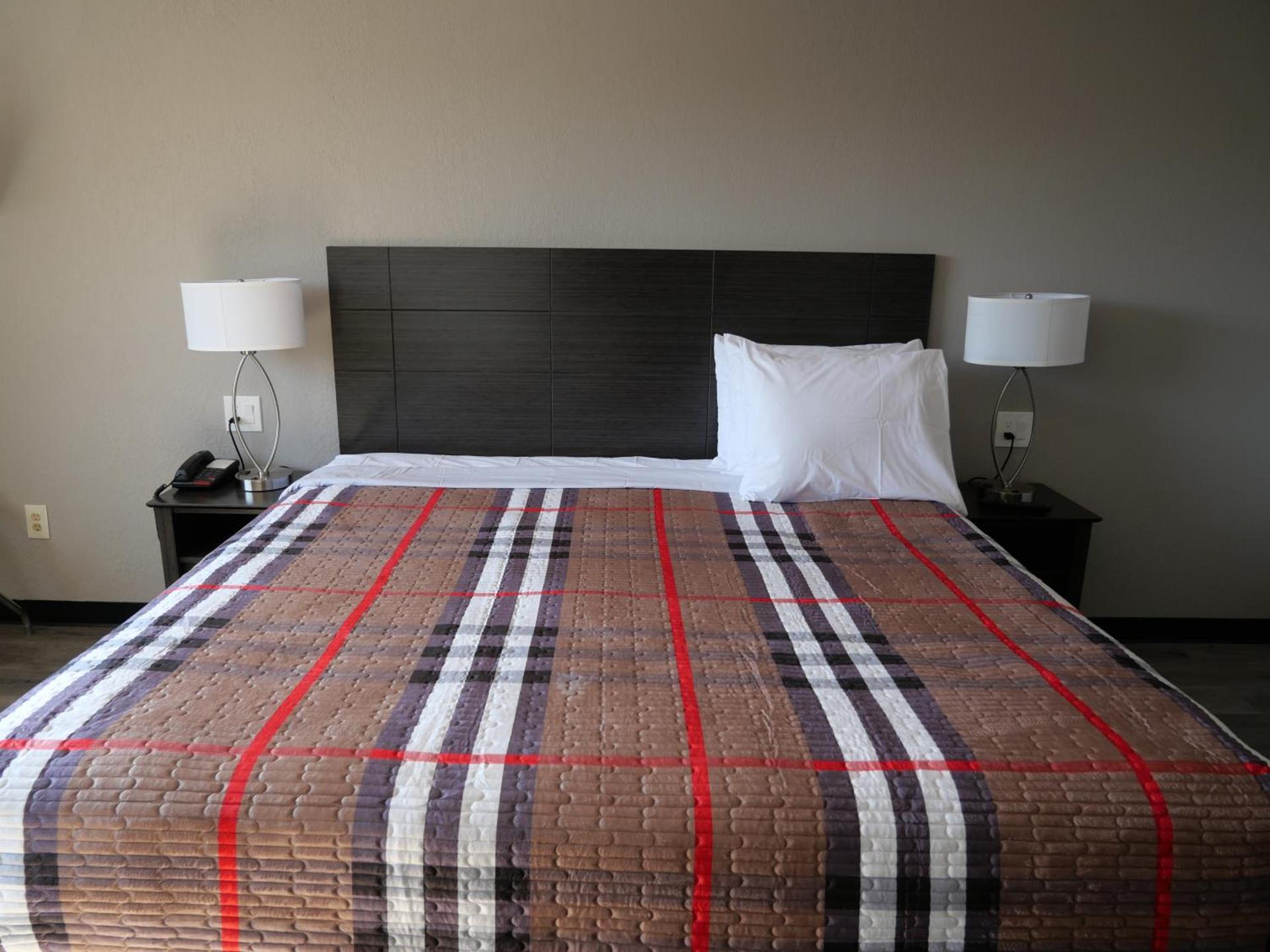 Hilltop Express Inn photo 7