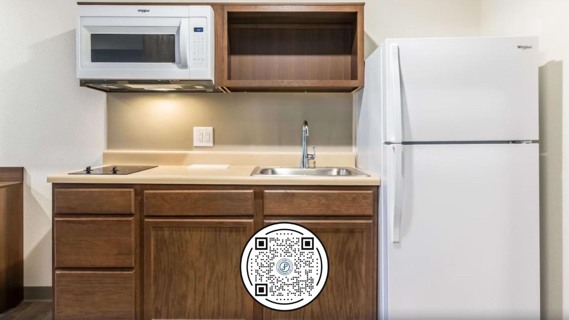 WoodSpring Suites Indianapolis Castleton photo 37