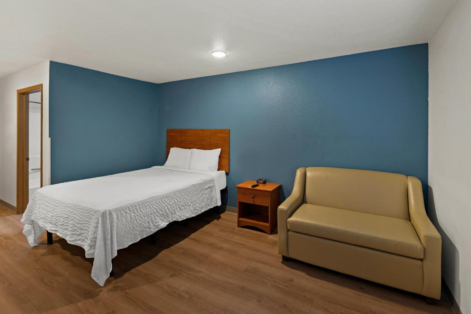 WoodSpring Suites El Paso photo 17