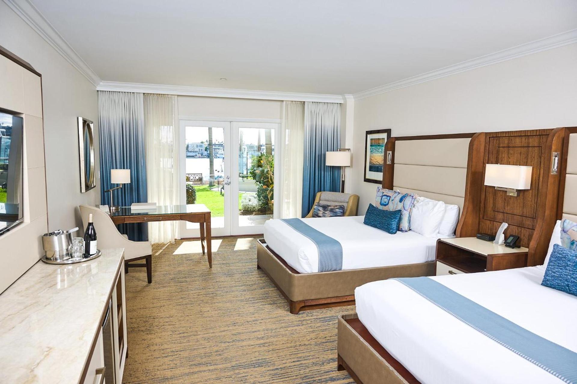 Balboa Bay Resort photo 2