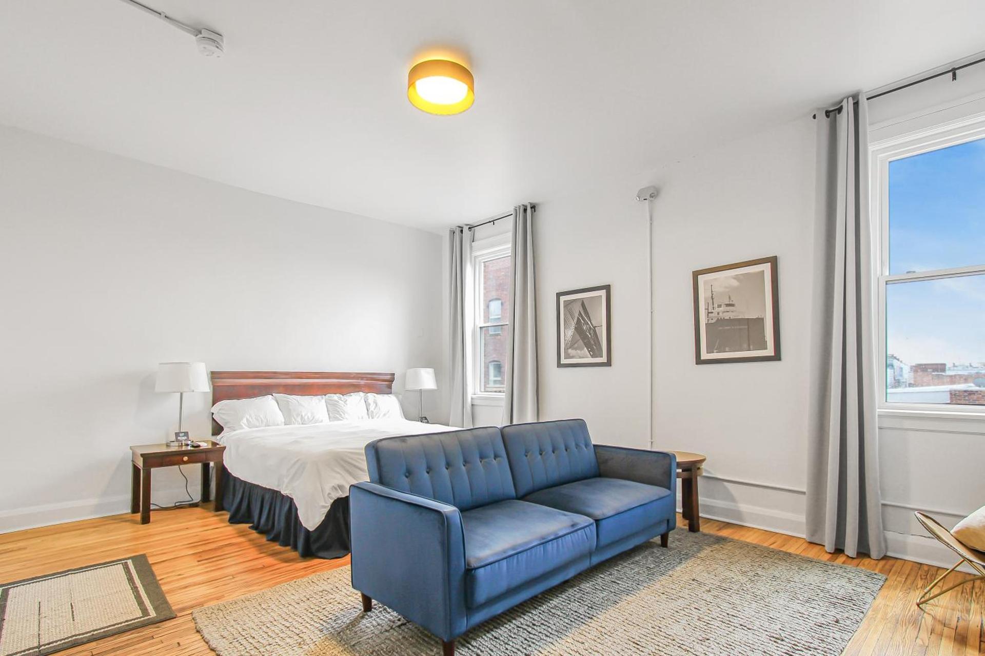 Library Square Suites photo 6