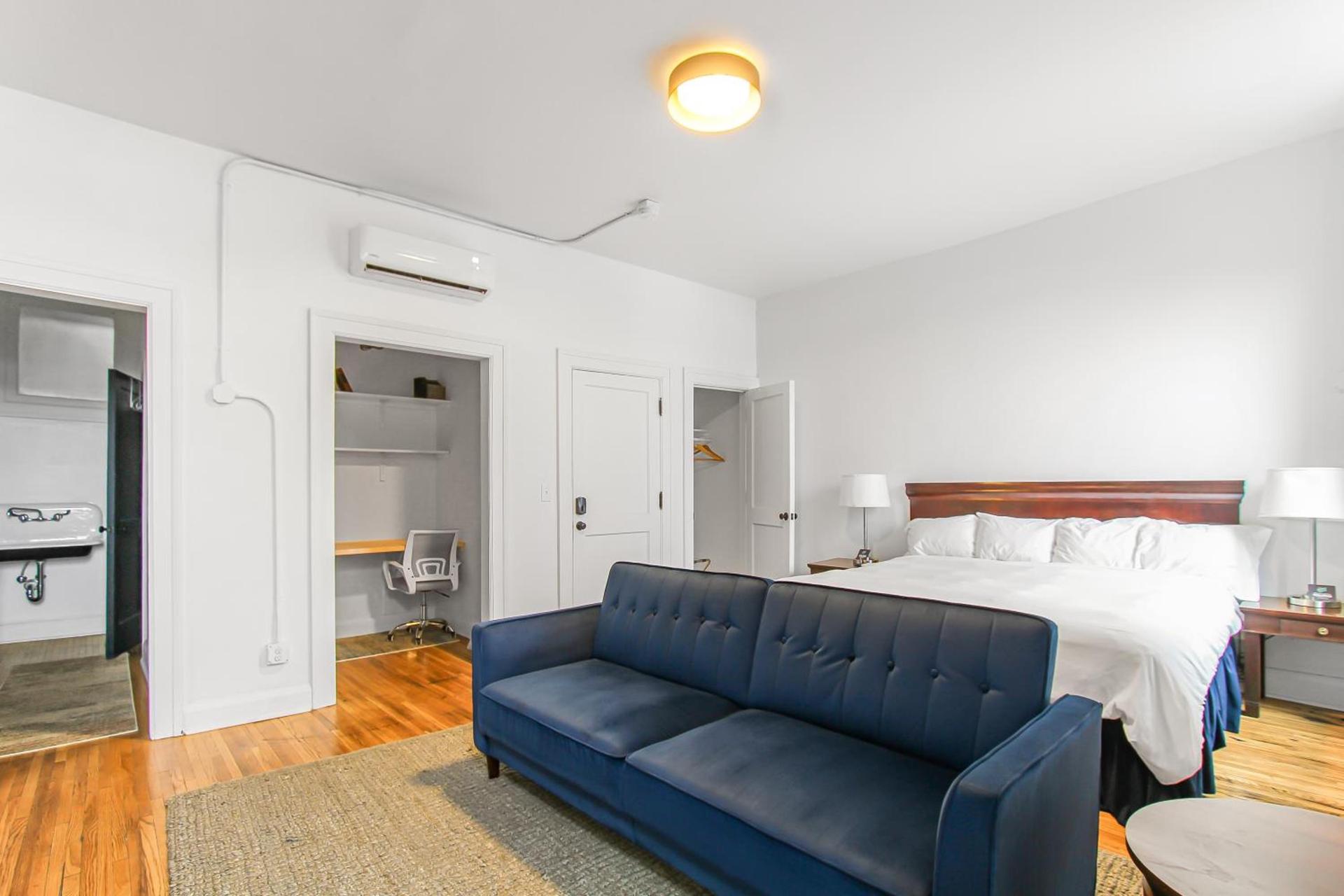 Library Square Suites photo 11