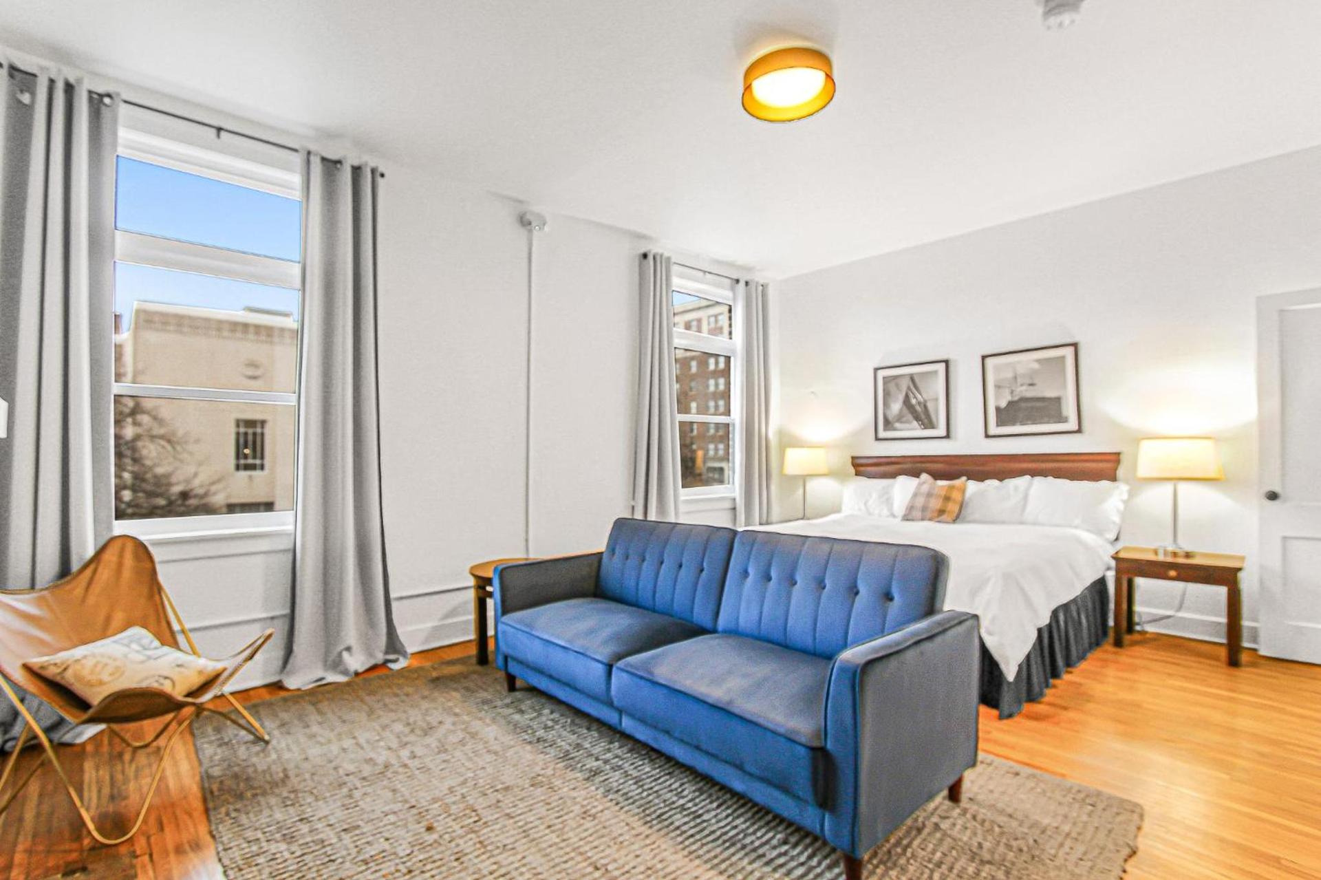 Library Square Suites photo 21