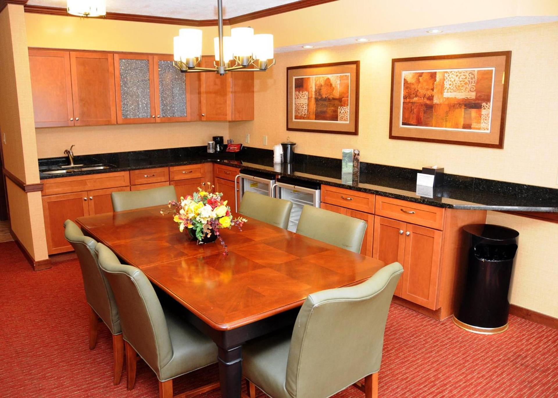Slopeside Hotel, A Vail Resorts Property photo 23