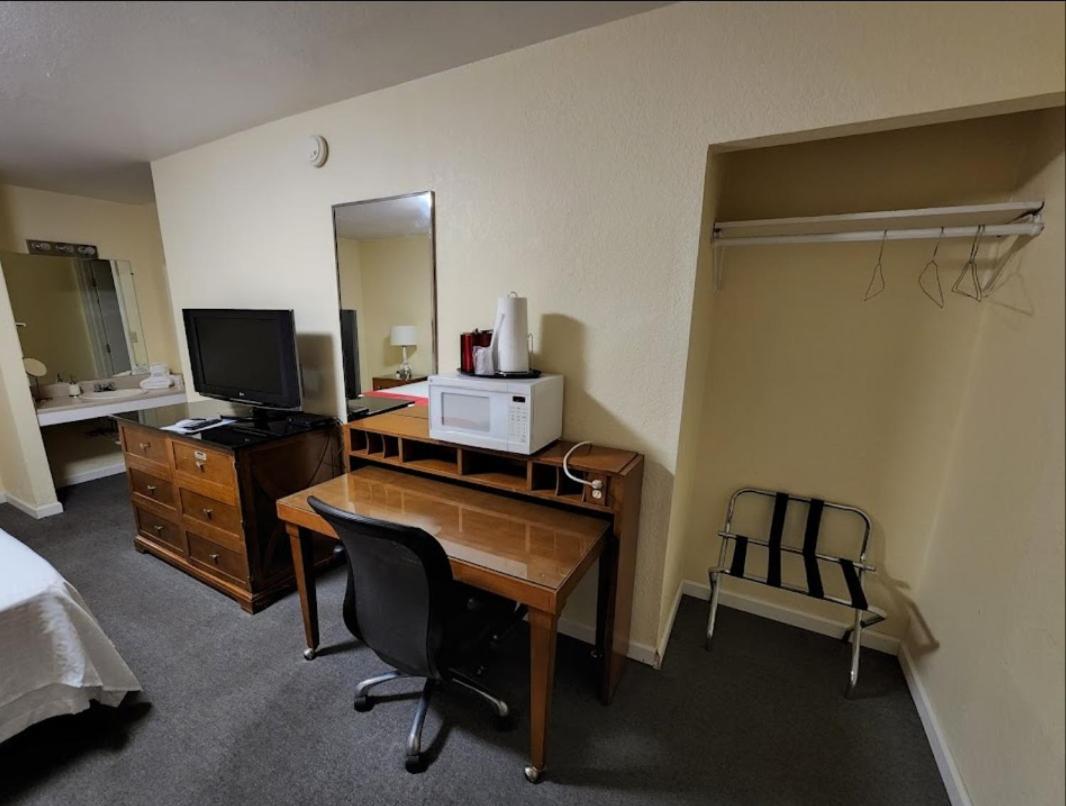 Rose's Motel photo 42