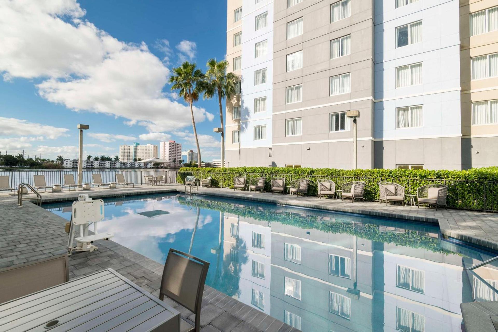Homewood Suites Miami Airport/Blue Lagoon photo 14