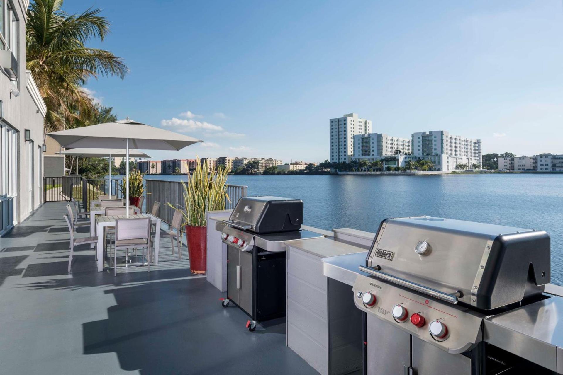 Homewood Suites Miami Airport/Blue Lagoon photo 17