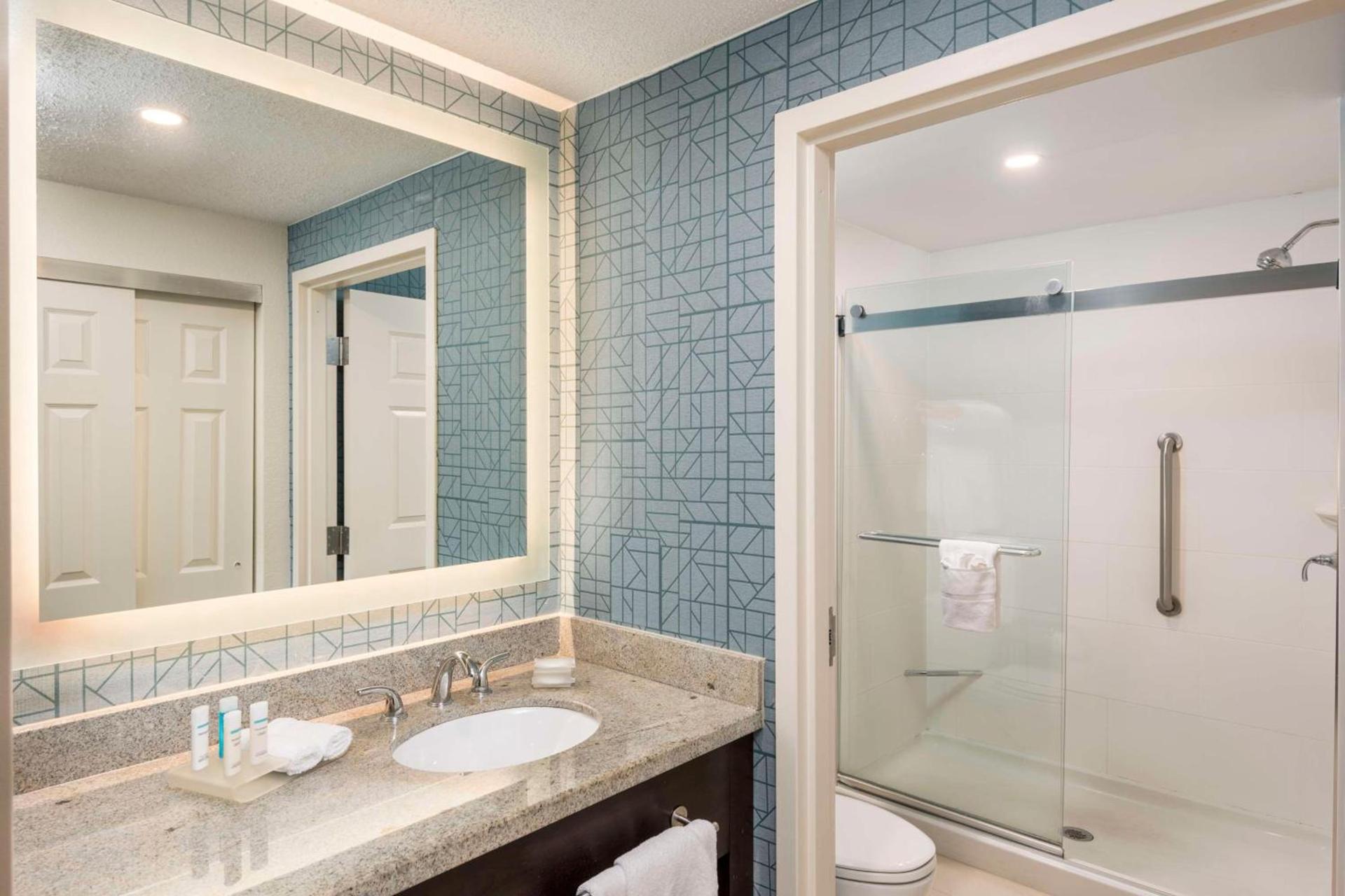 Homewood Suites Miami Airport/Blue Lagoon photo 21