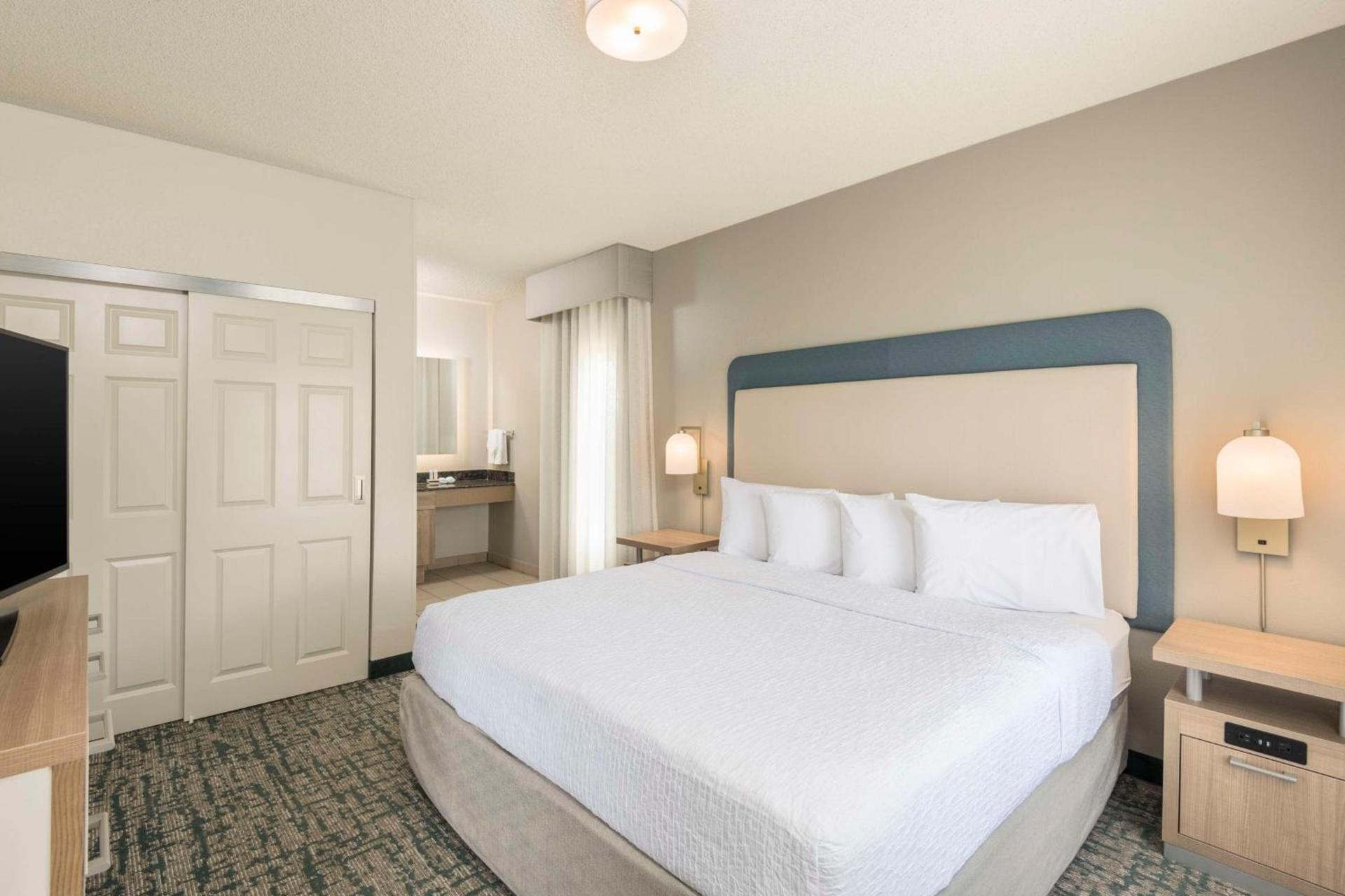Homewood Suites Miami Airport/Blue Lagoon photo 33