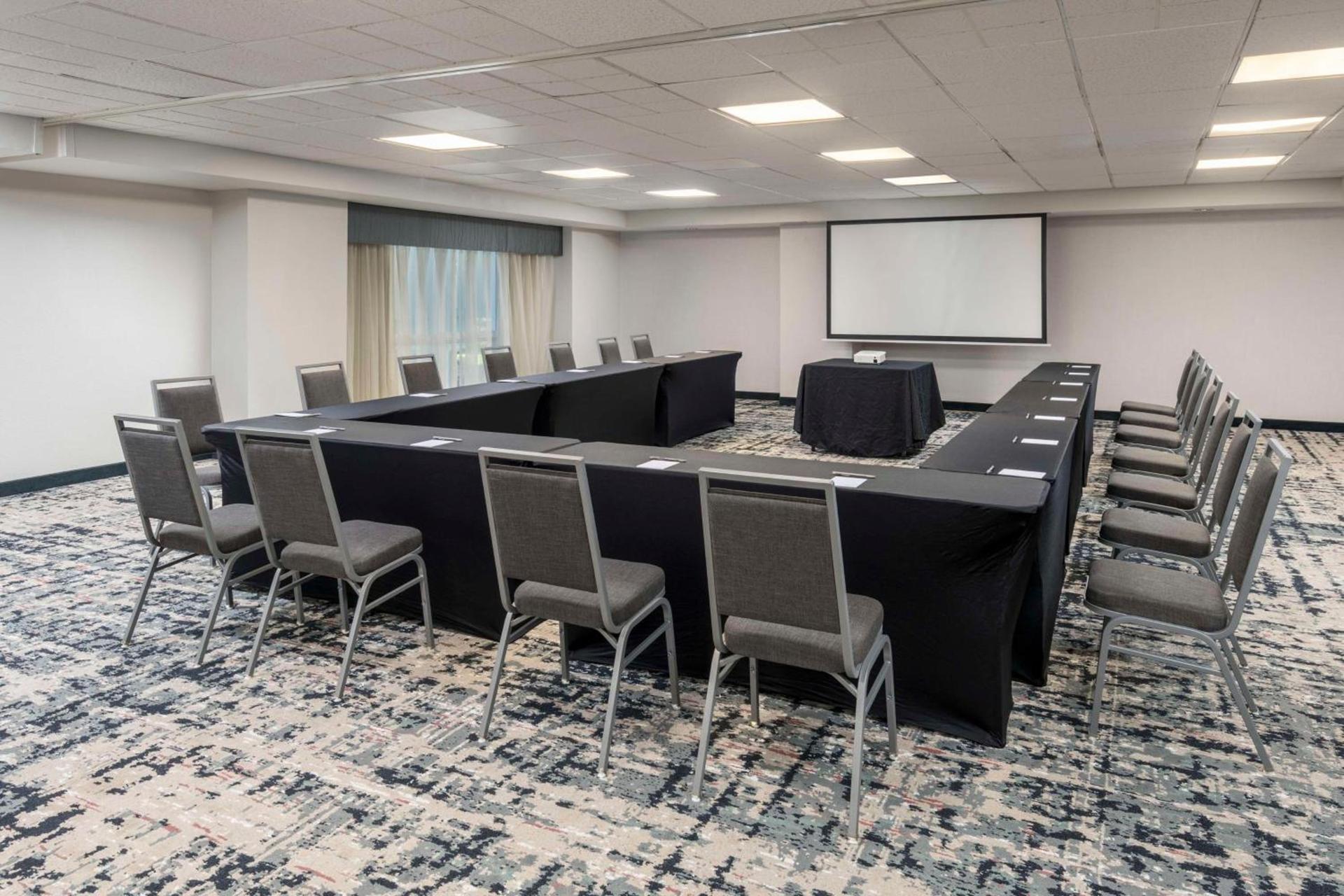 Homewood Suites Miami Airport/Blue Lagoon photo 44