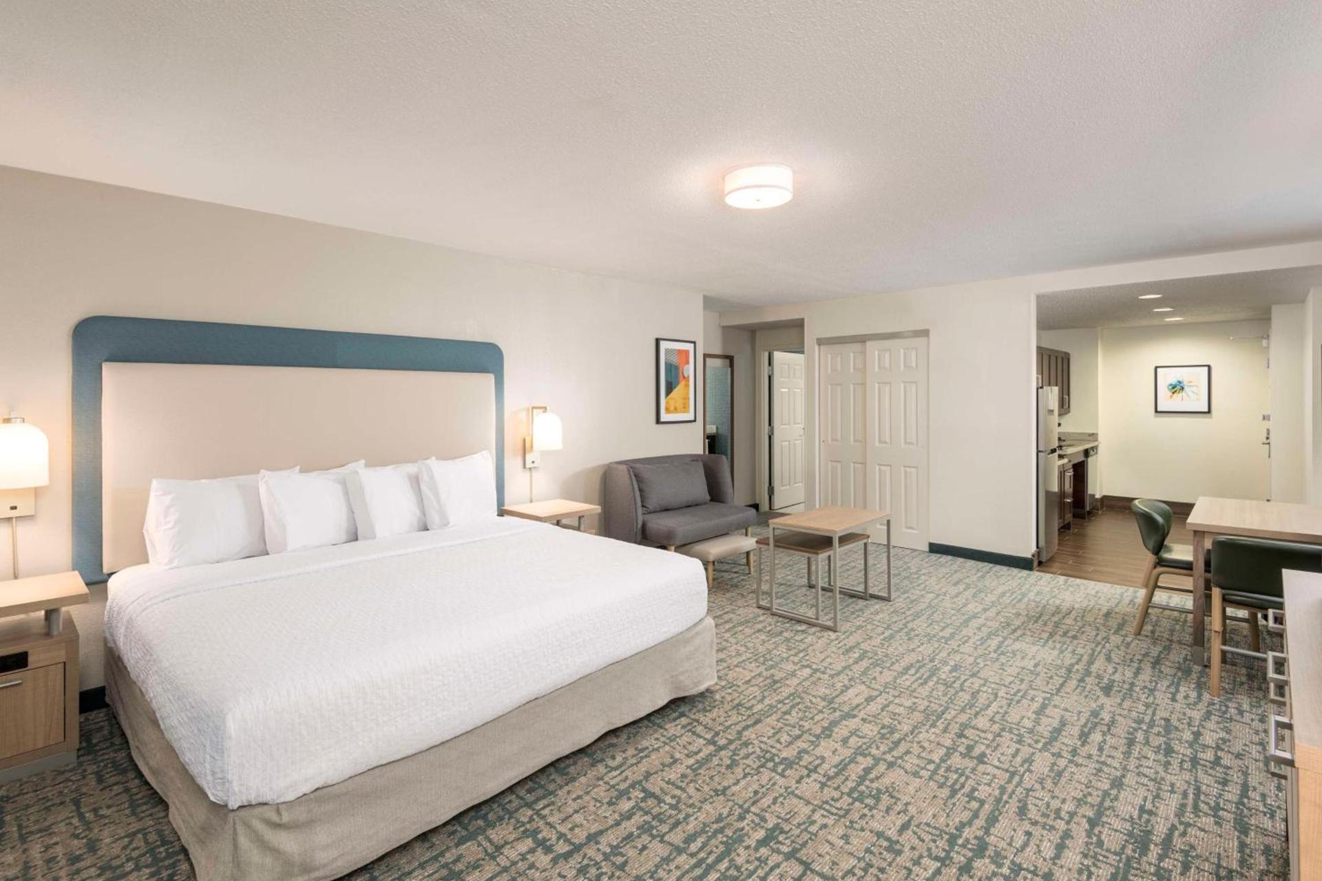 Homewood Suites Miami Airport/Blue Lagoon photo 50