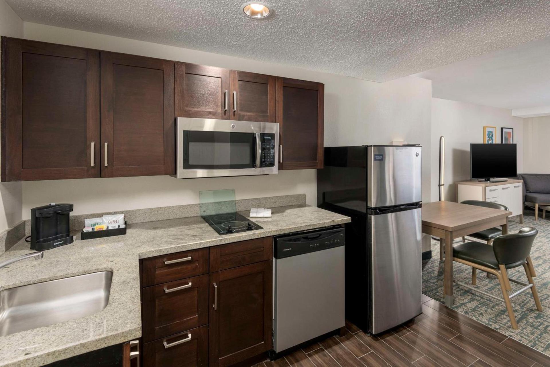 Homewood Suites Miami Airport/Blue Lagoon photo 55