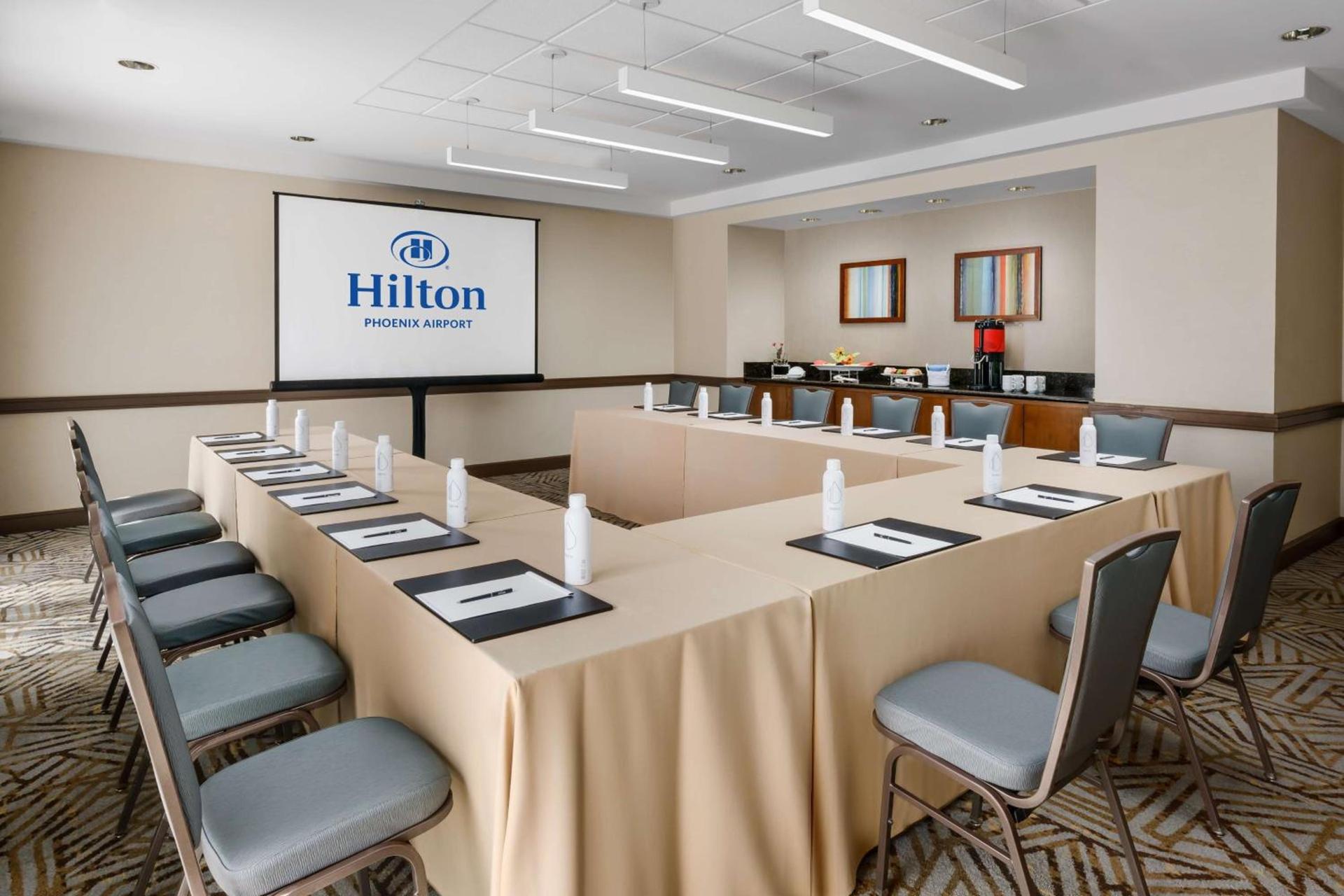 Hilton Phoenix Airport photo 59