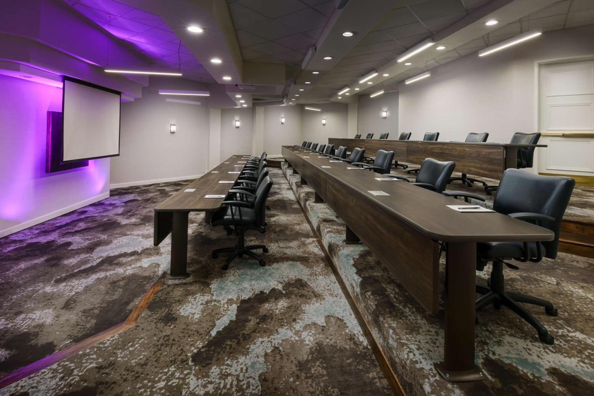Hilton Phoenix Airport photo 63