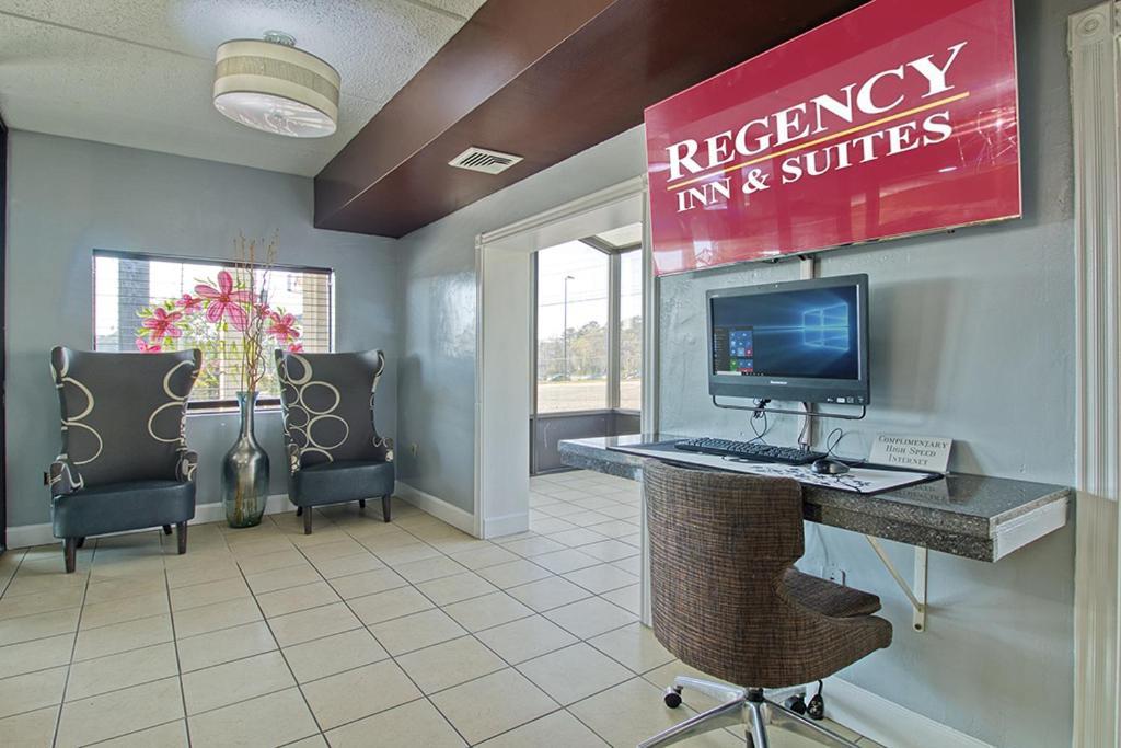 Regency Inn & Suites photo 11